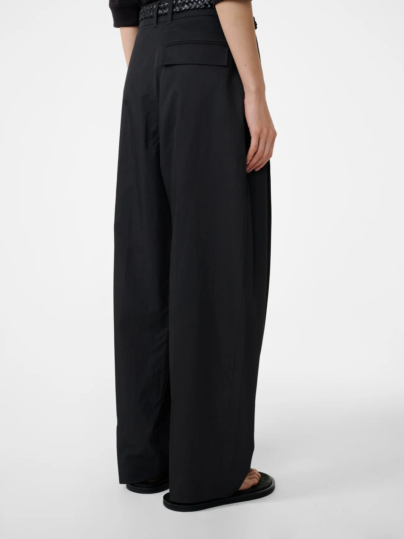 Acuna Viscose Pant in Coal - Image 7