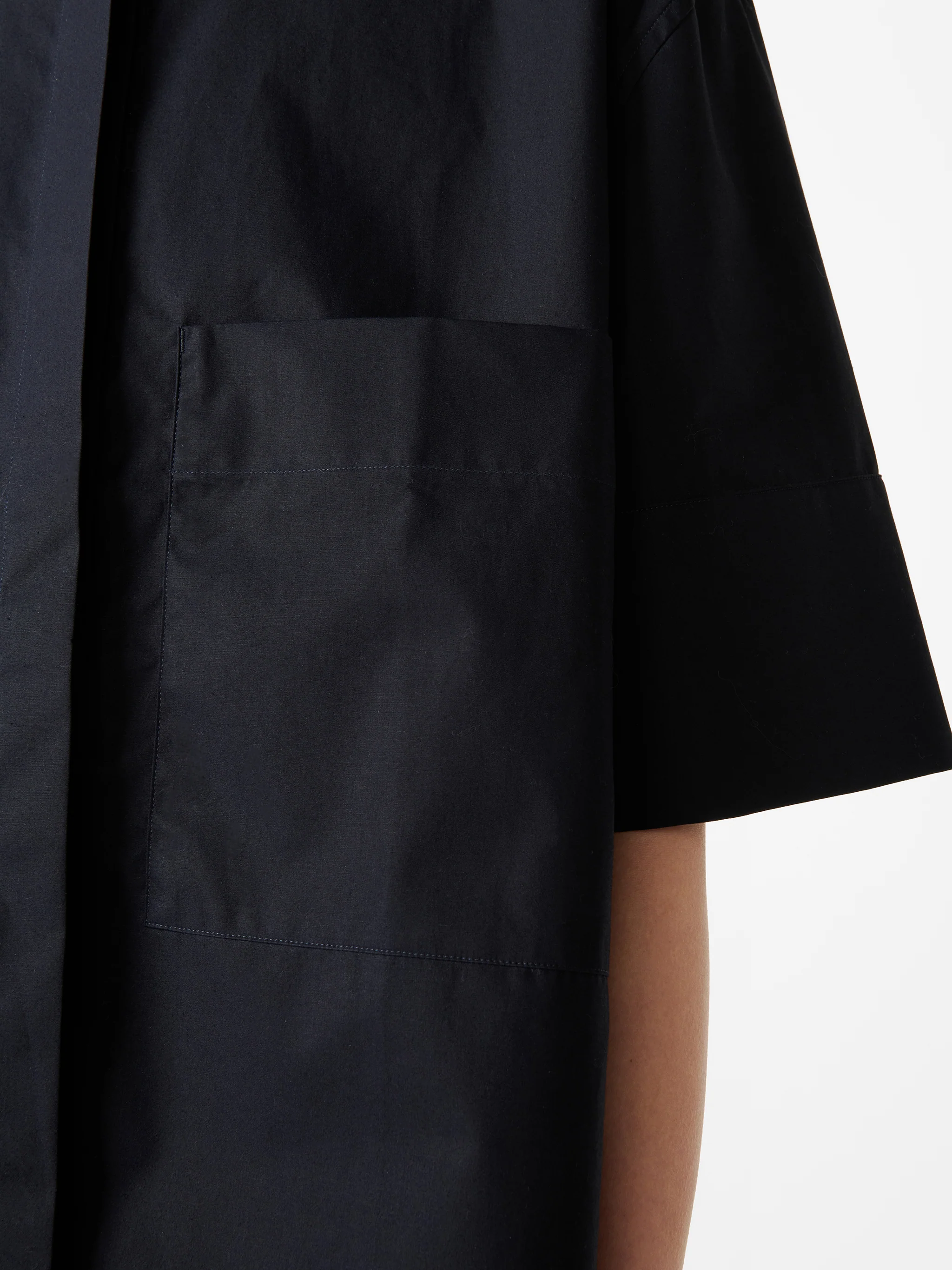 Annick Shirt in Darkest Navy - Image 6