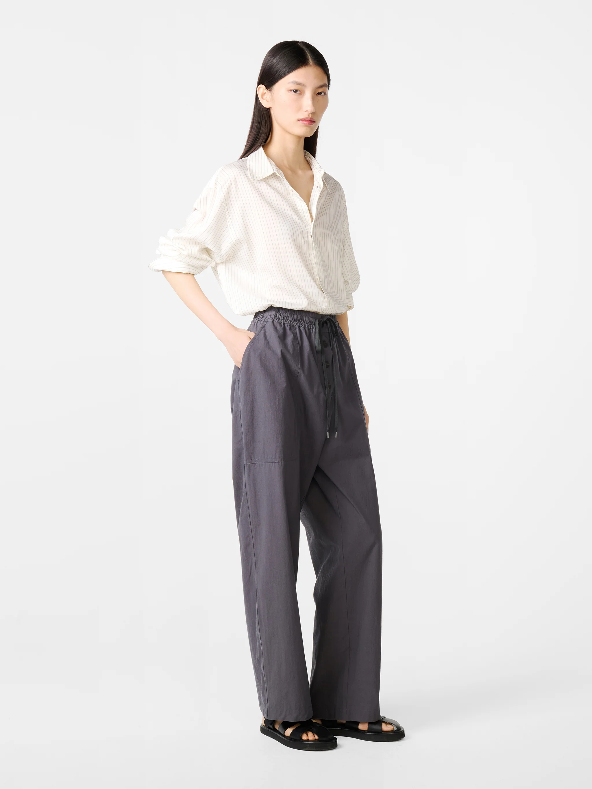 Attis Drawstring Pant in Thunder - Image 4