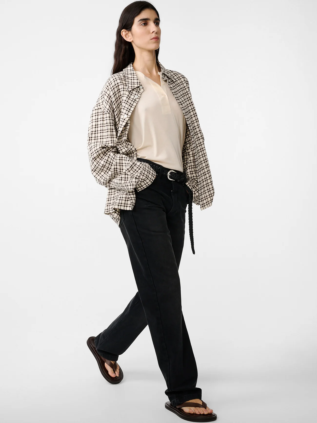 Barra Straight Leg Denim Pant in Faded Black Wash - Image 4