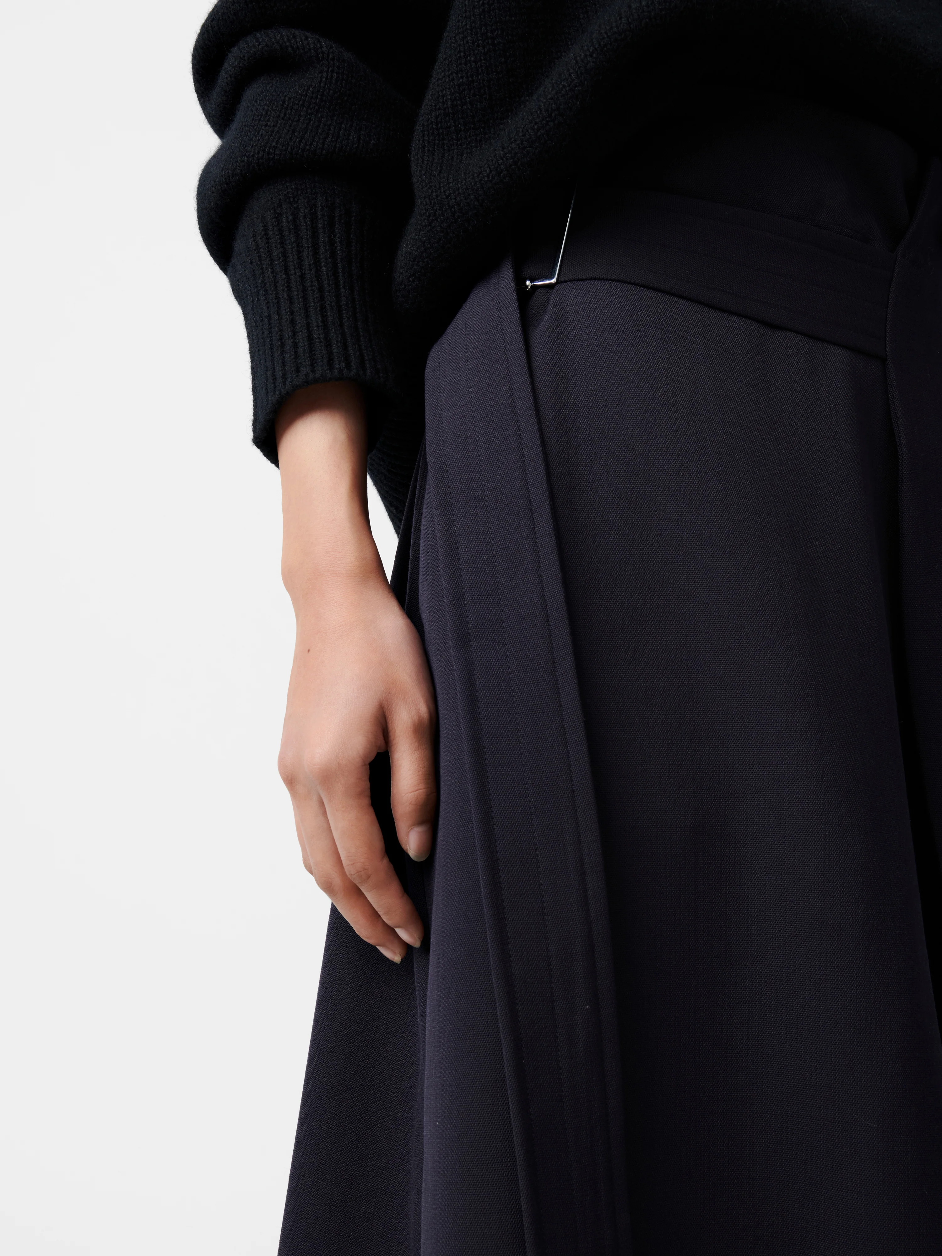 Bassi Skirt in Darkest Navy - Image 6
