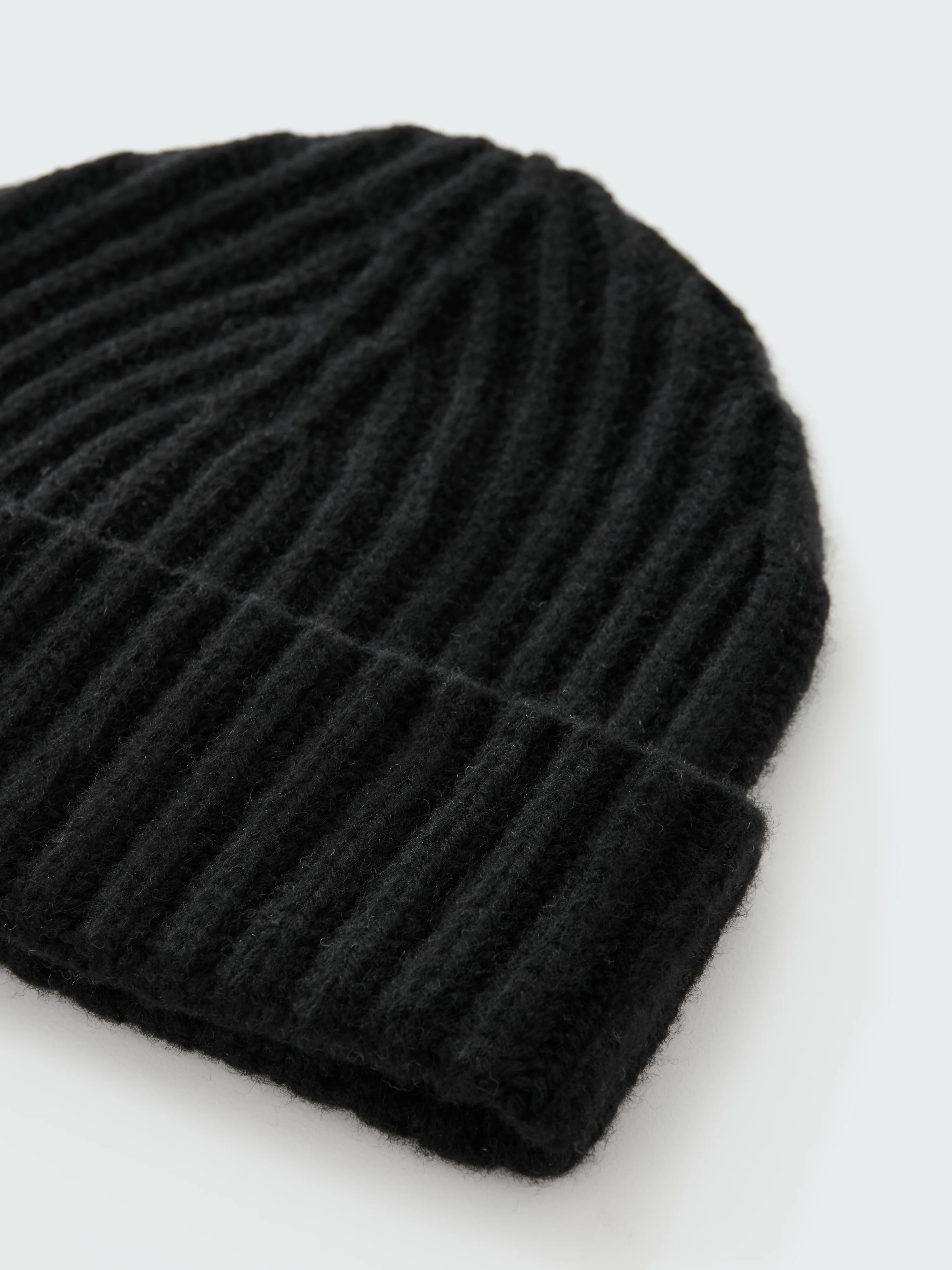 Berwick Beanie in Black - Image 5