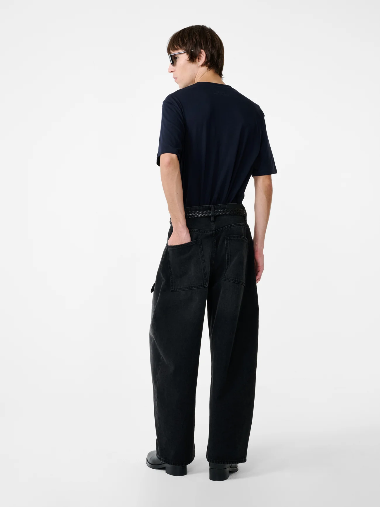 Bric T-Shirt in Darkest Navy - Image 3