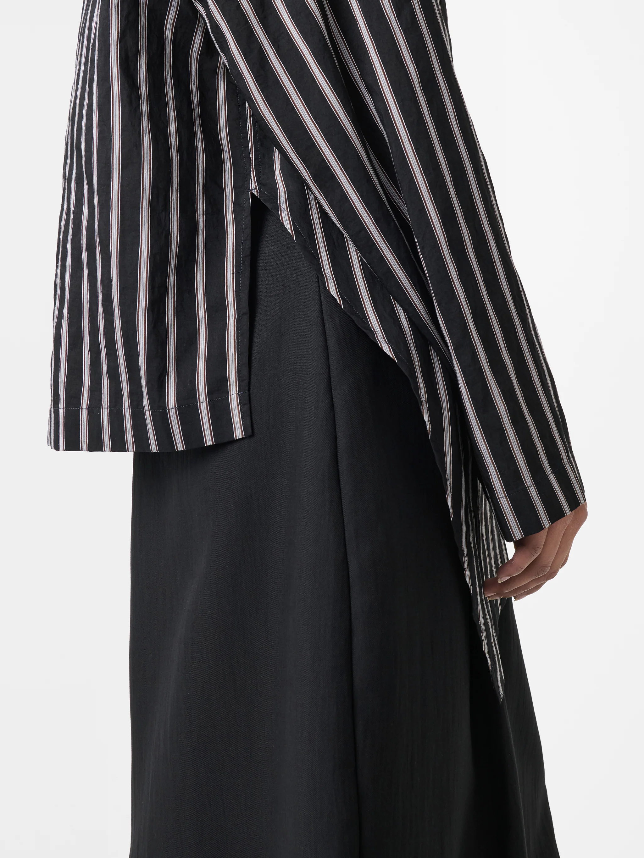 Bute Stripe Top in Darkest Navy Stripe - Image 6