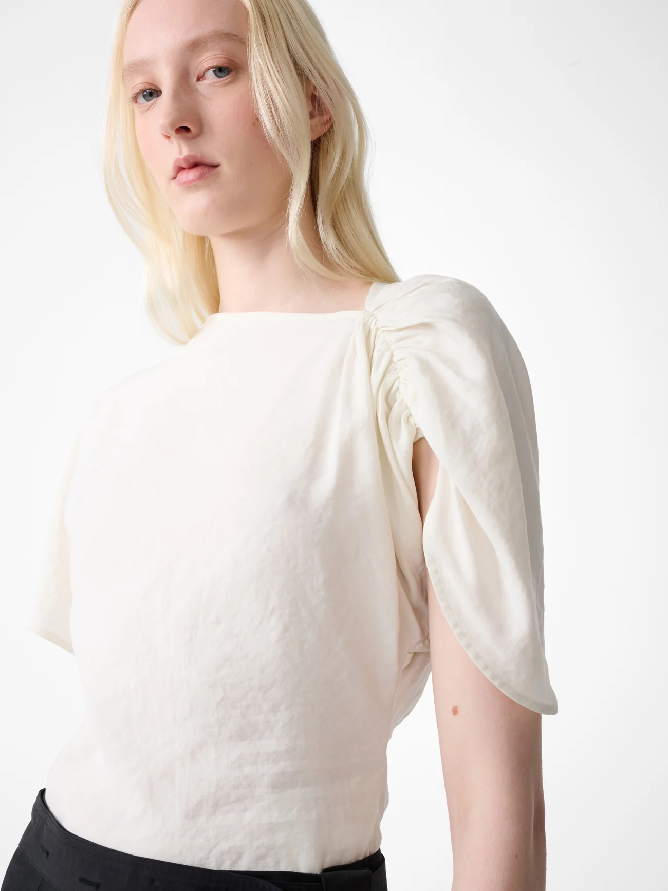 Carpi Top in Dove - Image 5