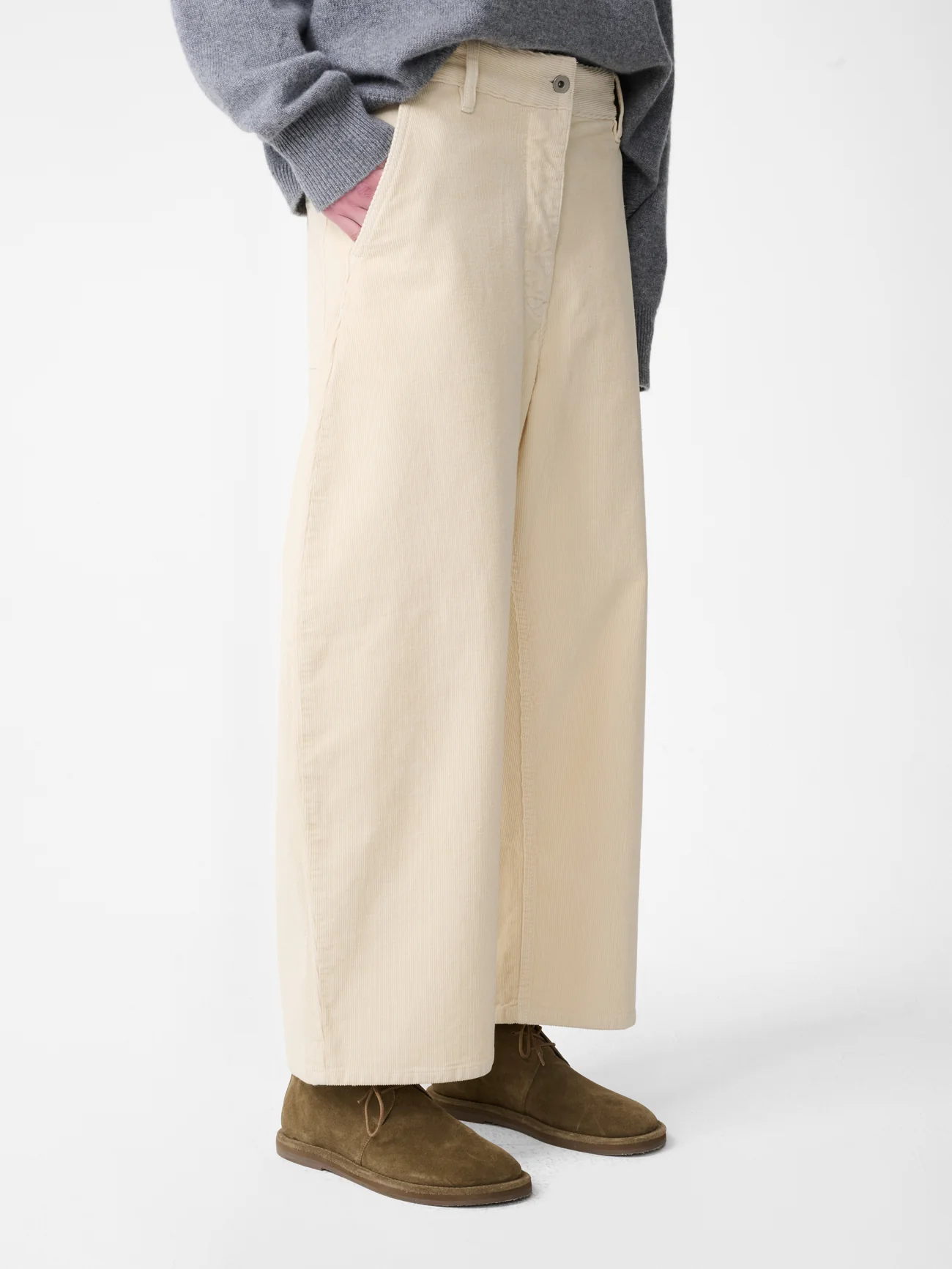 Chalco Corduroy Wide Leg Pant in Panna - Image 6