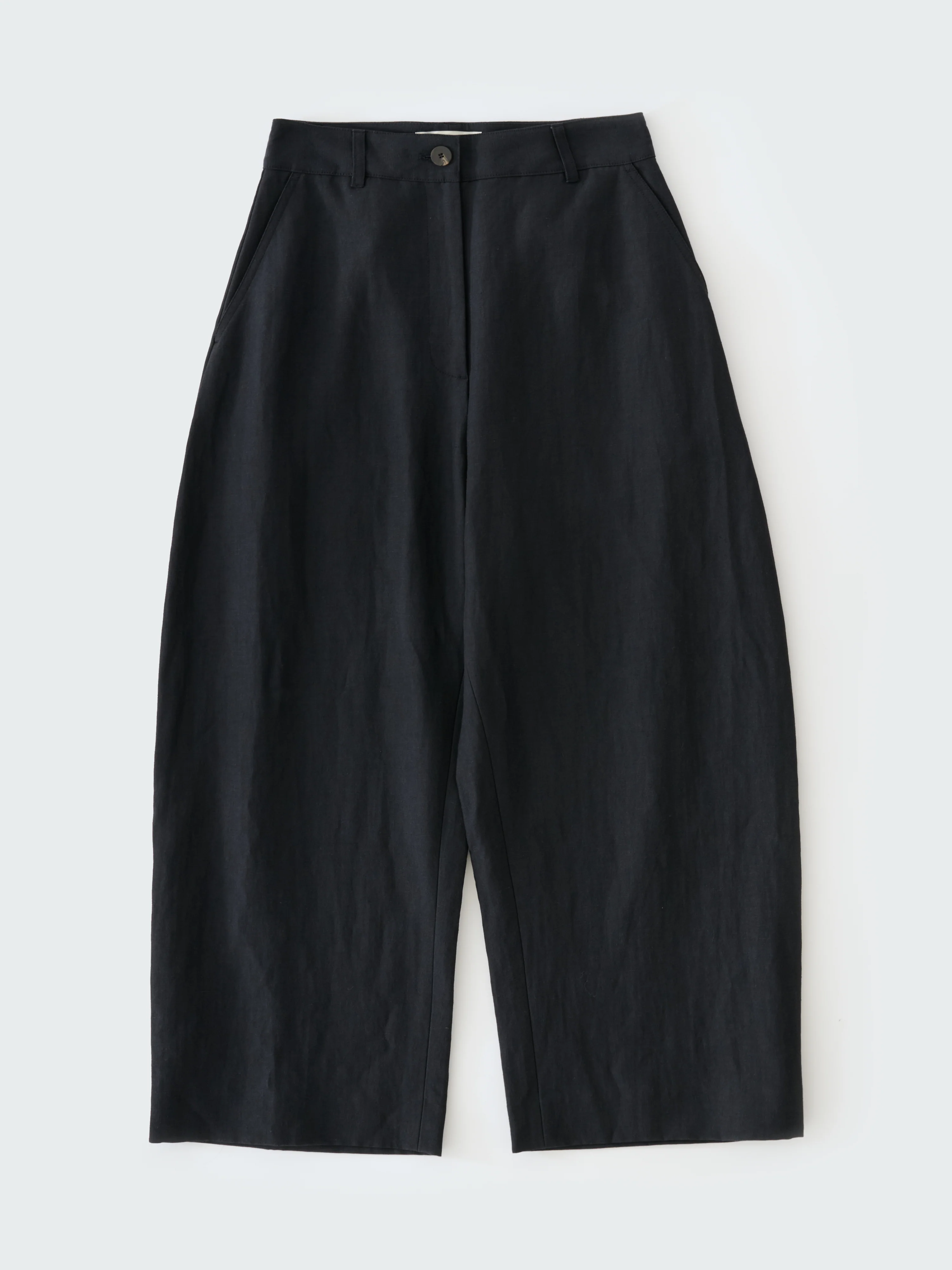 Chalco Linen Blend Pant in Darkest Navy - Image 7
