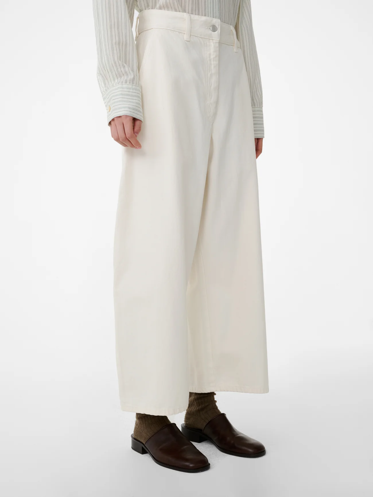 Chalco Wide Leg Denim Pant in Parchment - Image 4