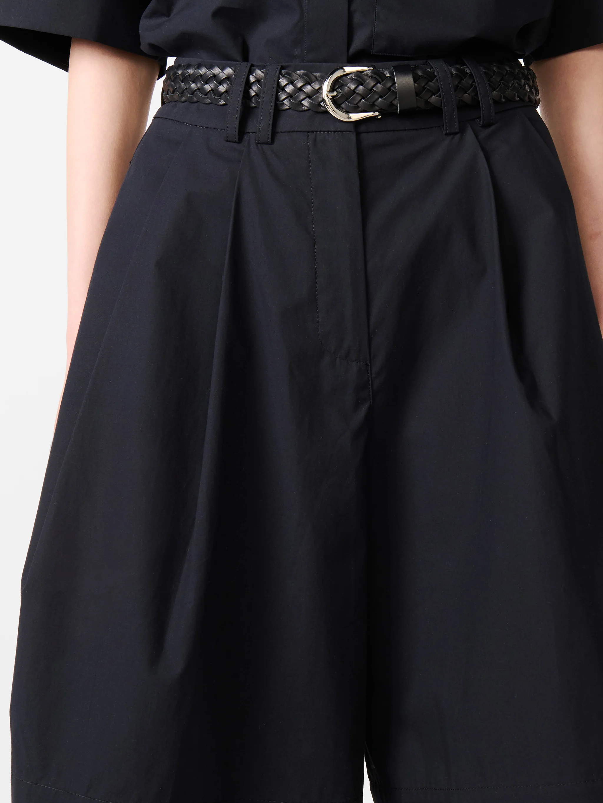 Cito Short in Darkest Navy - Image 6