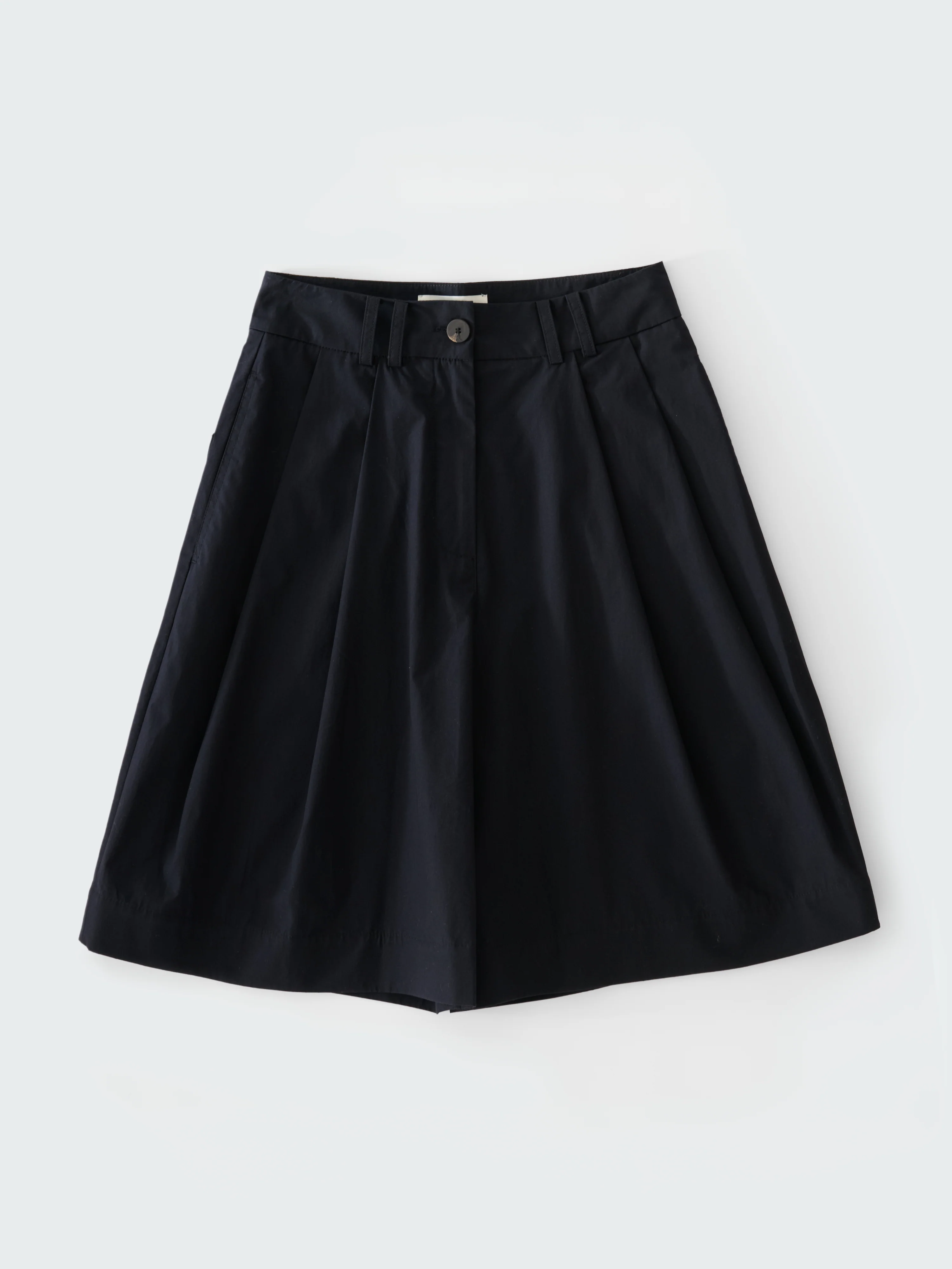 Cito Short in Darkest Navy - Image 7