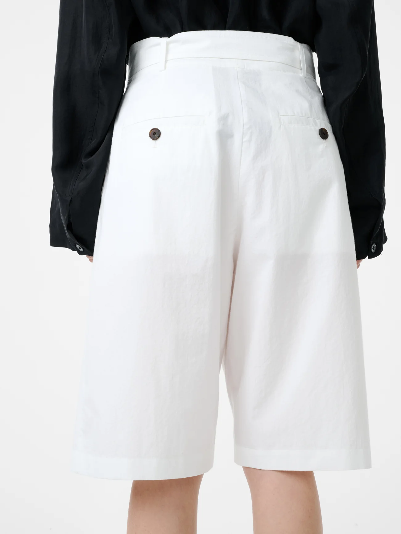 Creon Short in Optic White - Image 6
