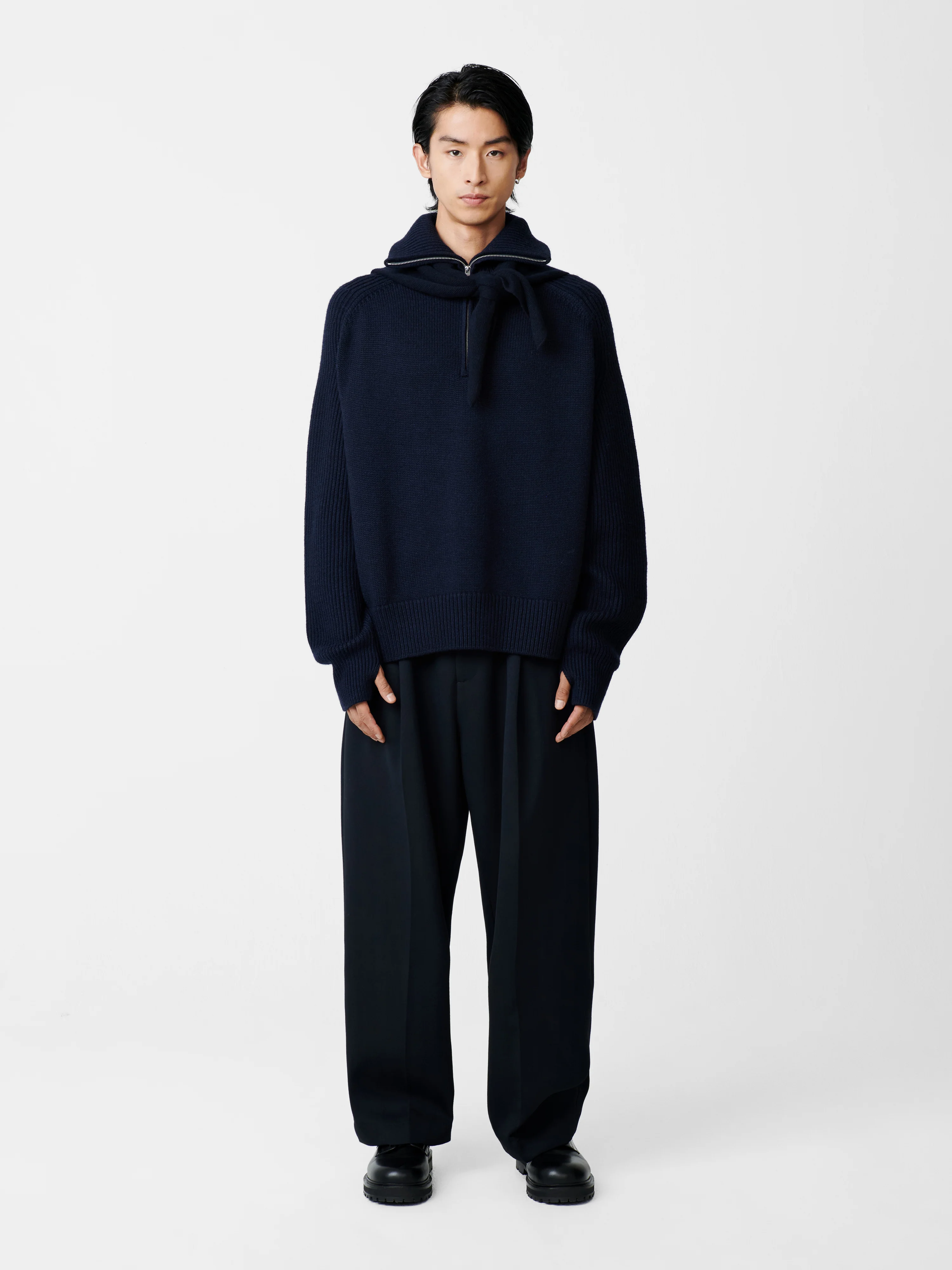 Ellis Pant in Darkest Navy