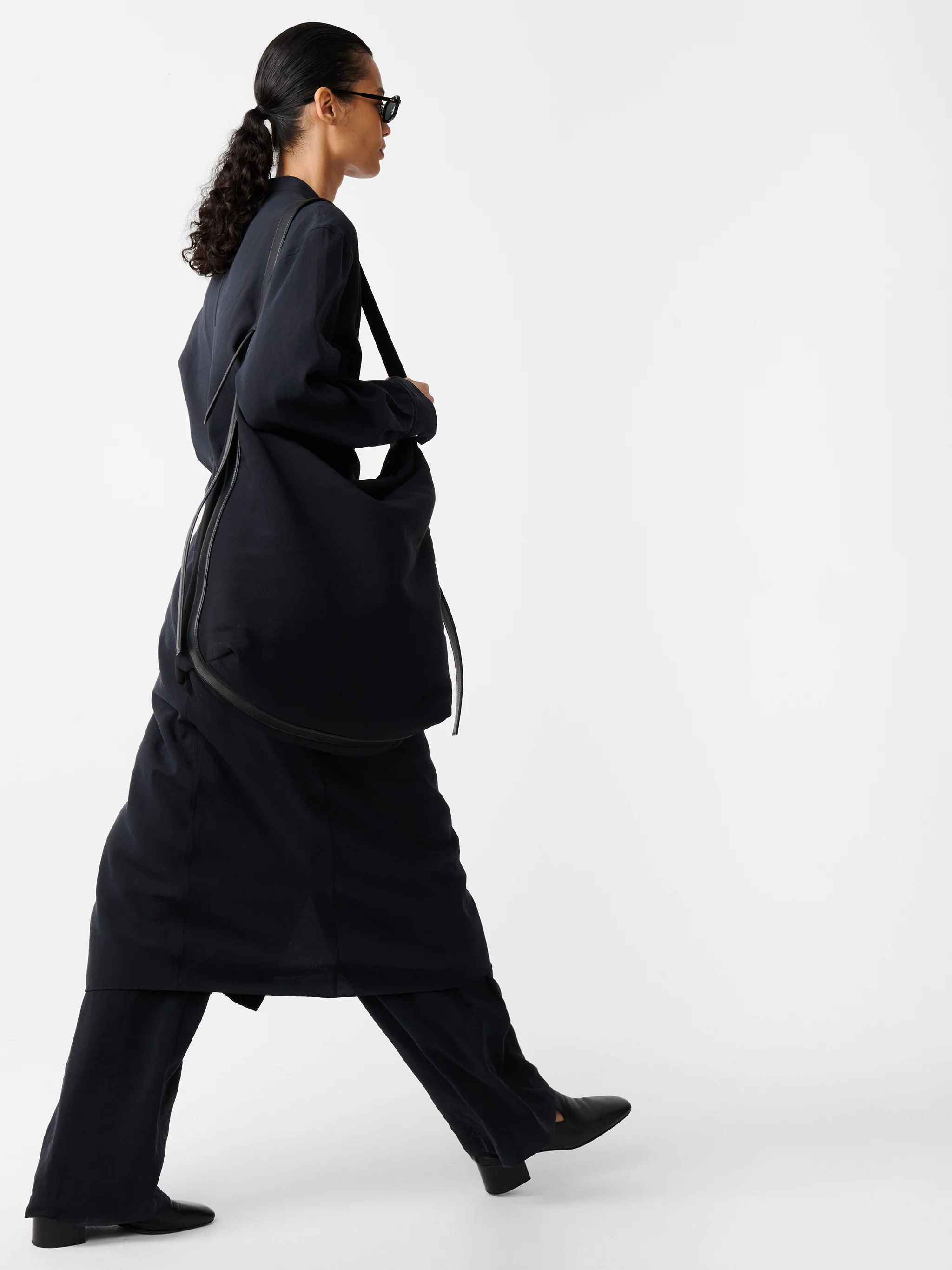 Fiore Dress in Darkest Navy - Image 5