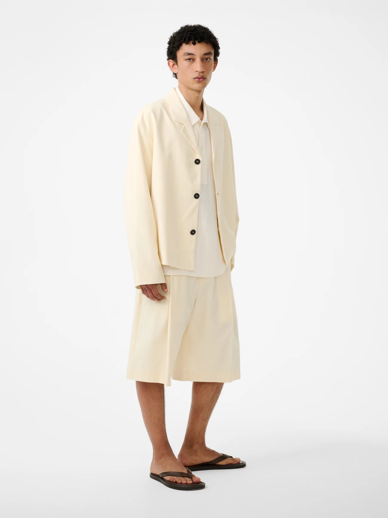 Fowld Short in Antique White - Image 2