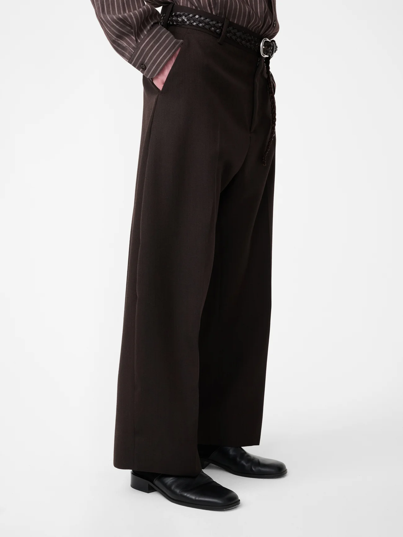 Fume Tailored Pant in Coffee - Image 5