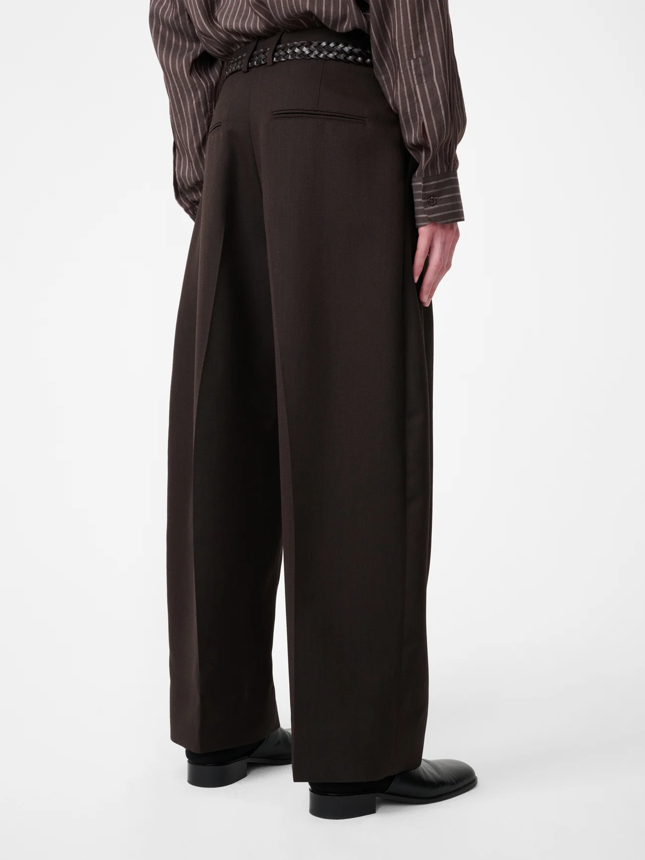 Fume Tailored Pant in Coffee - Image 6