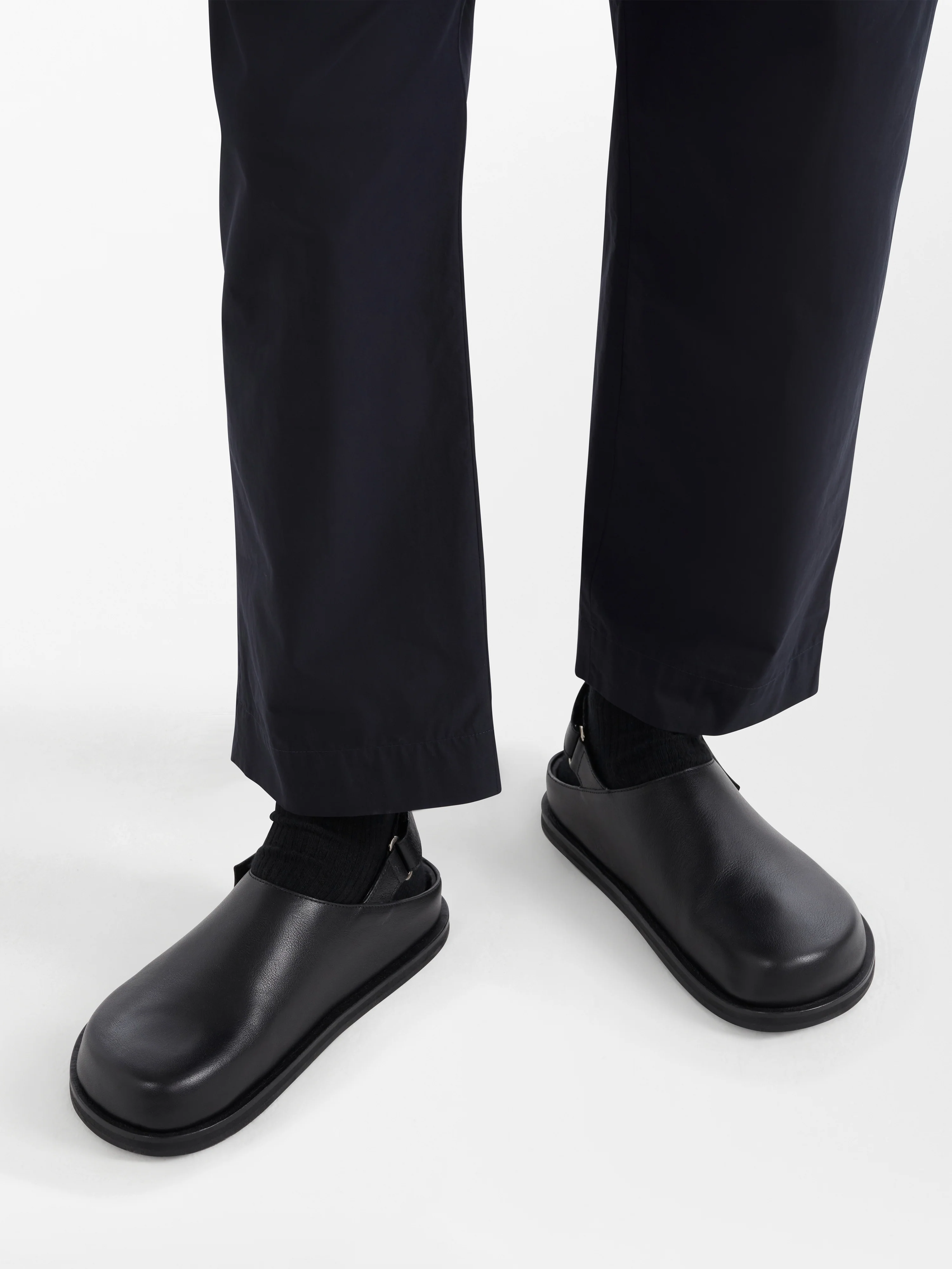 Men's Hardning Clog in Black - Image 6