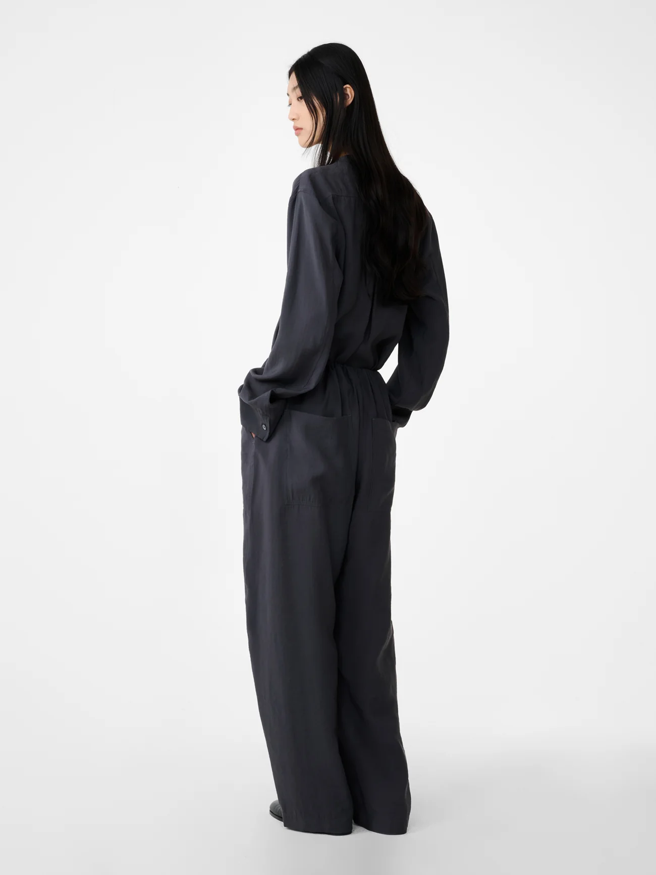 Hera Pant in Coal - Image 4