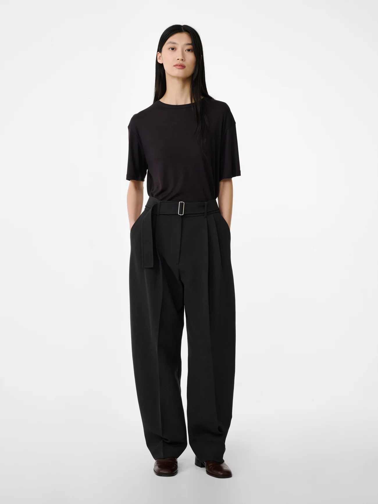 Hibi Pant in Black Grape