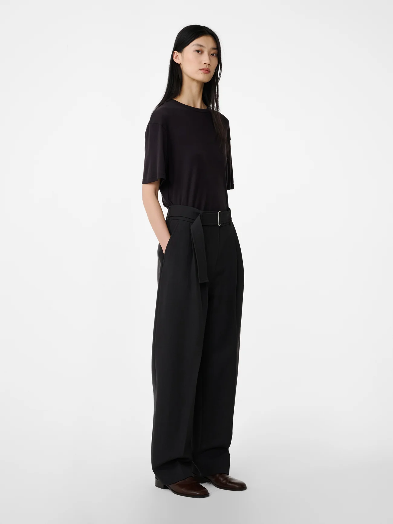 Hibi Pant in Black Grape - Image 2