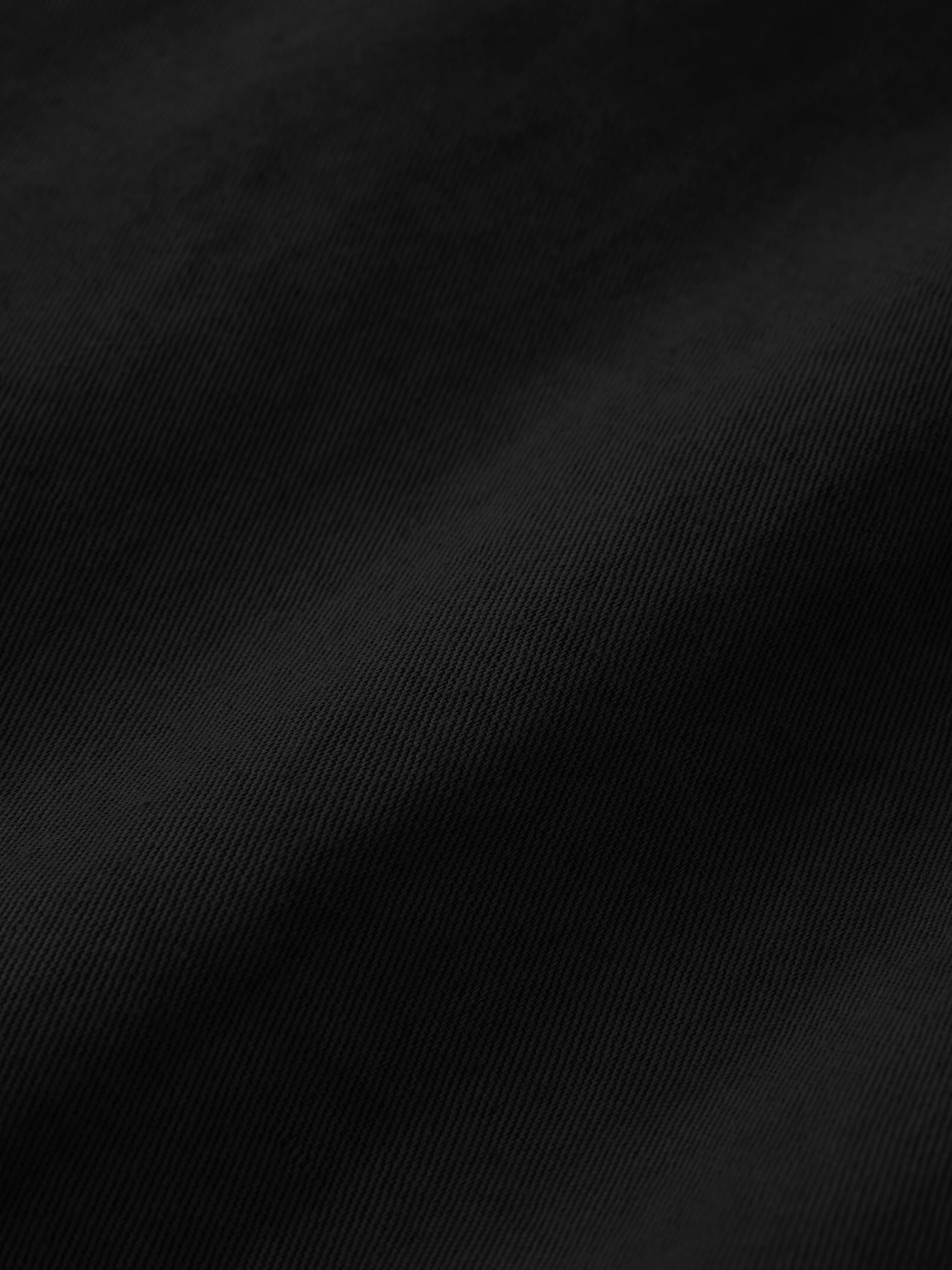 Hithe Linen Shirt in Black - Image 9