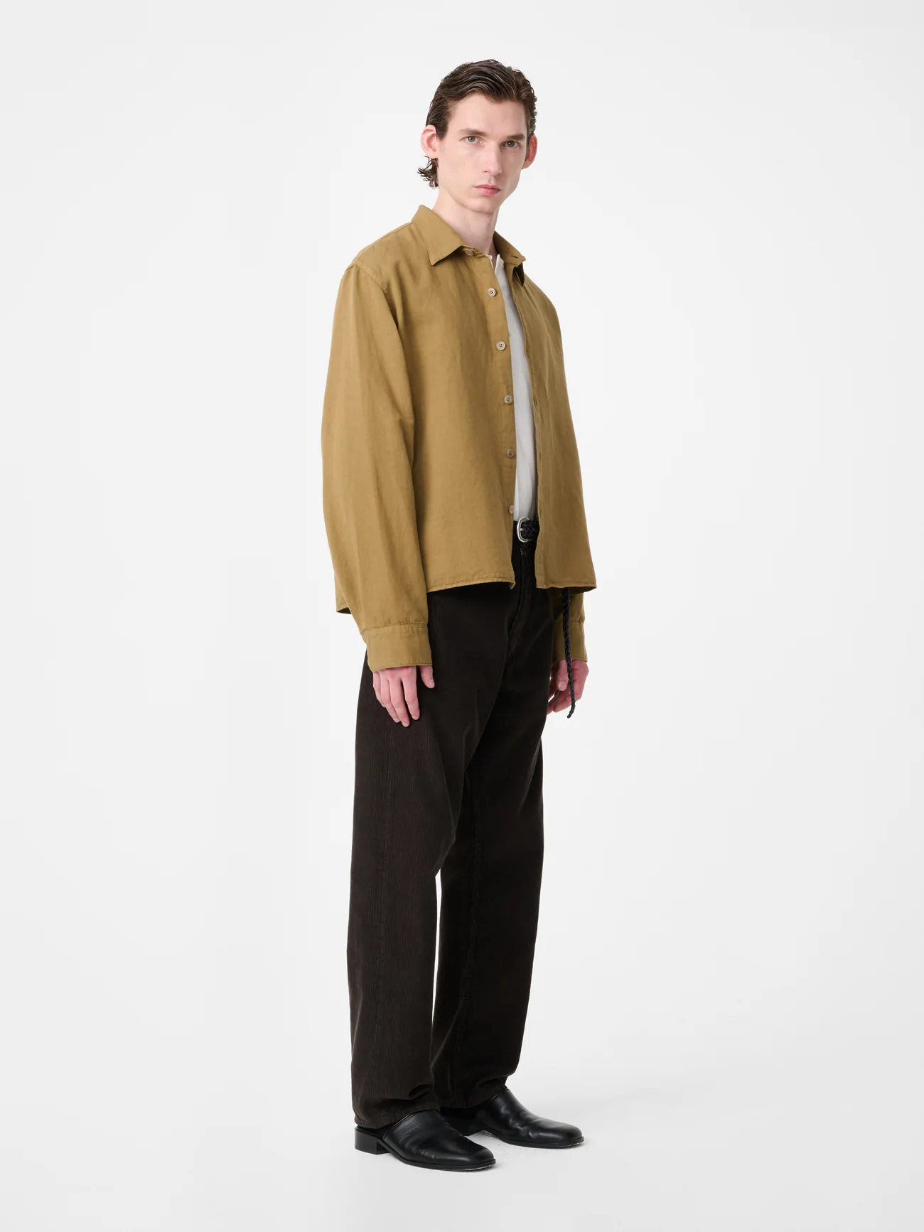 Hithe Linen Shirt in Chino - Image 2