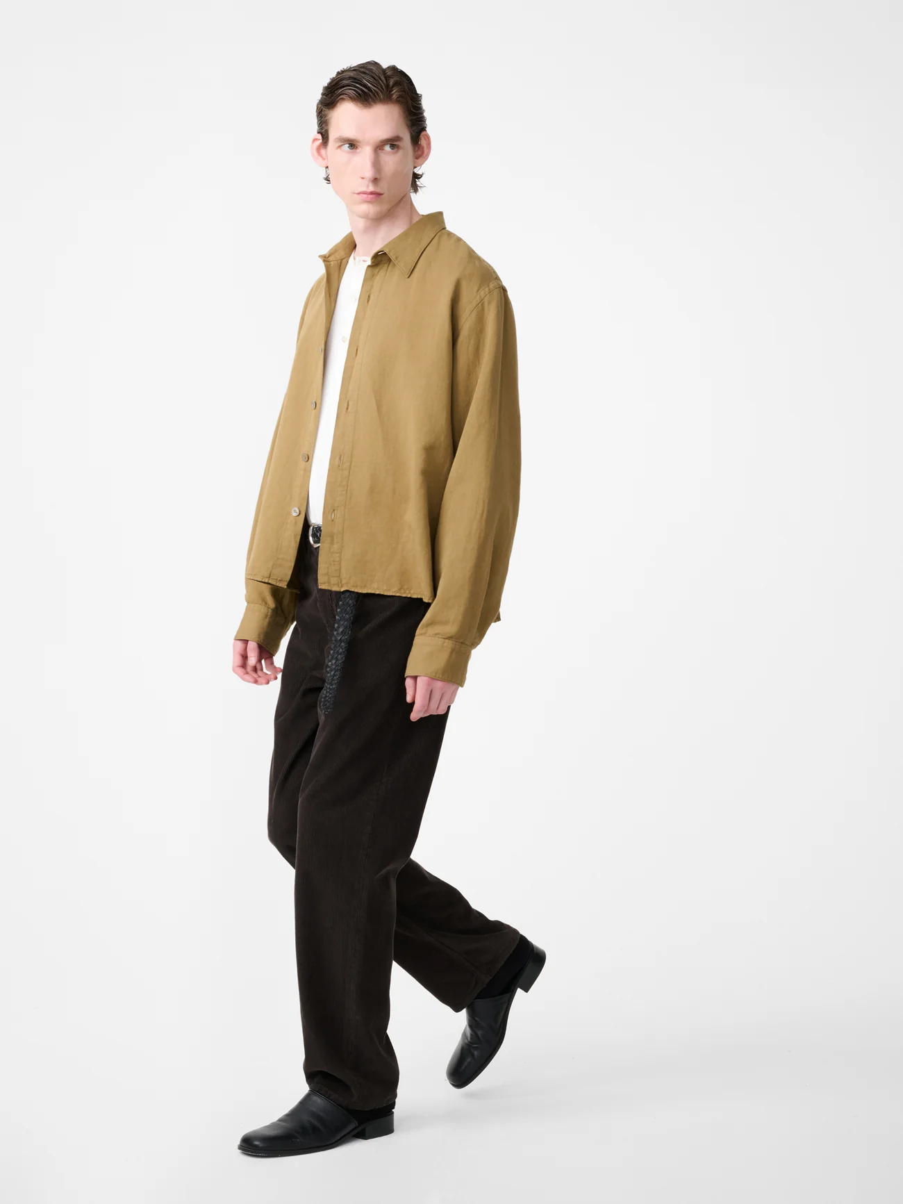 Hithe Linen Shirt in Chino - Image 4