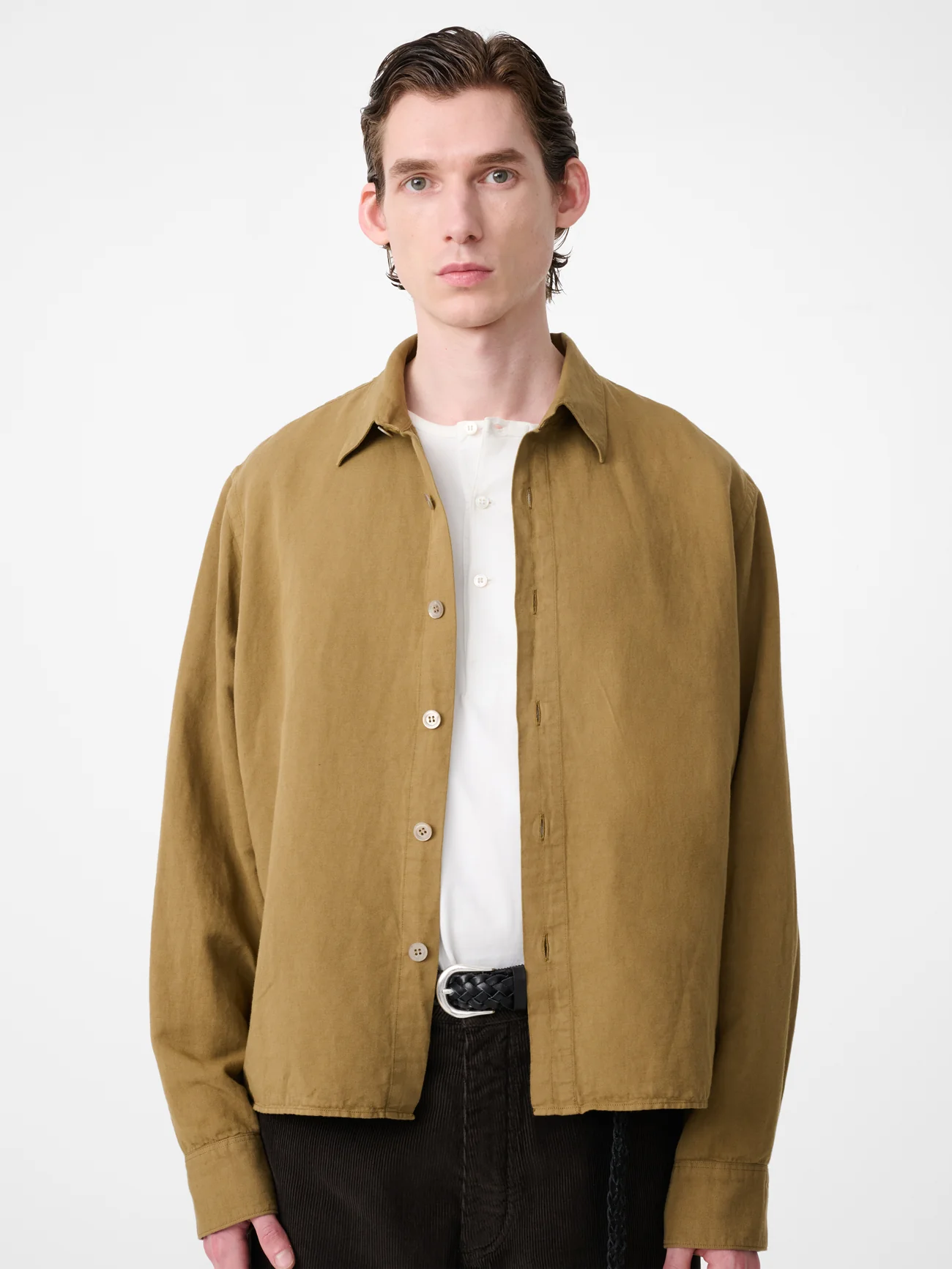 Hithe Linen Shirt in Chino - Image 5