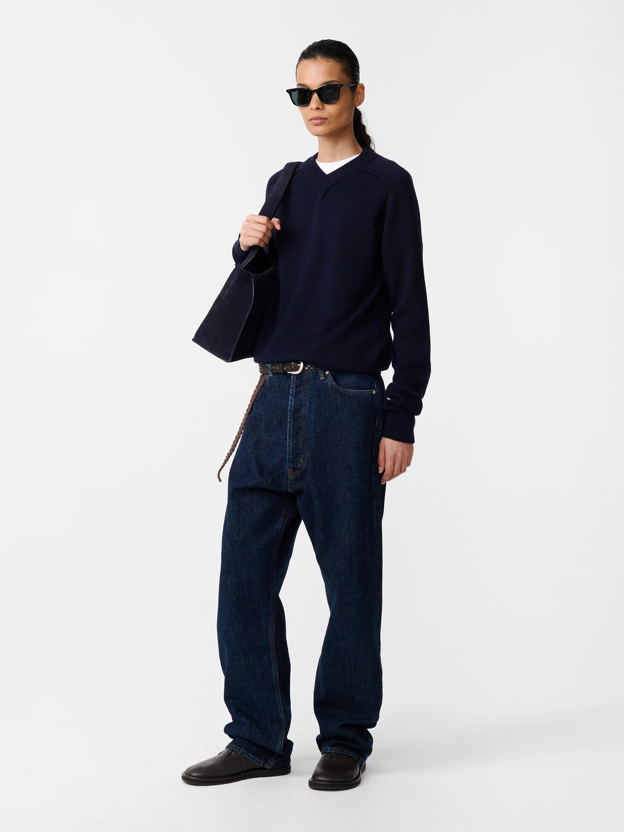 Inverness Knit in Navy - Image 4