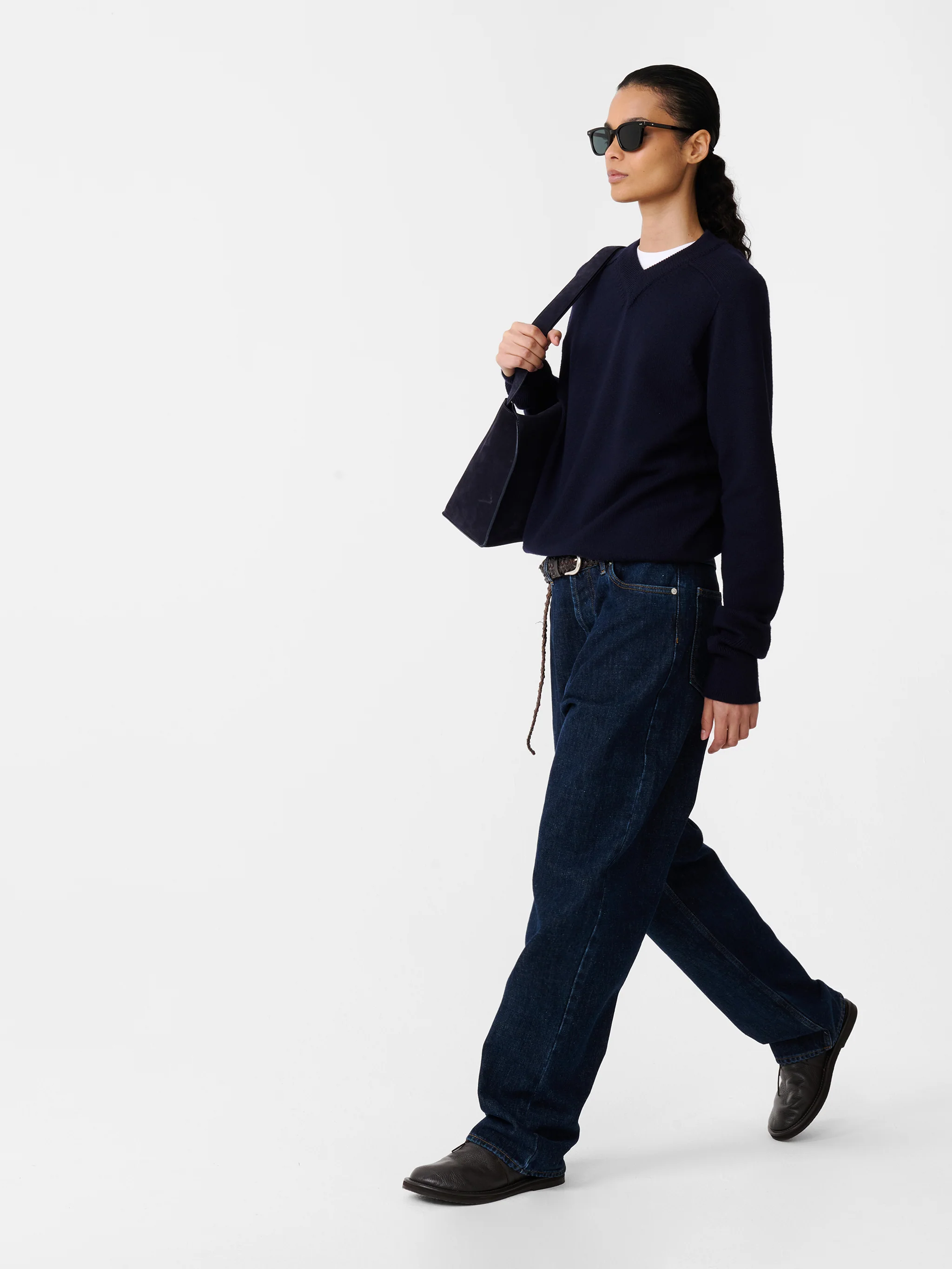 Inverness Knit in Navy - Image 6