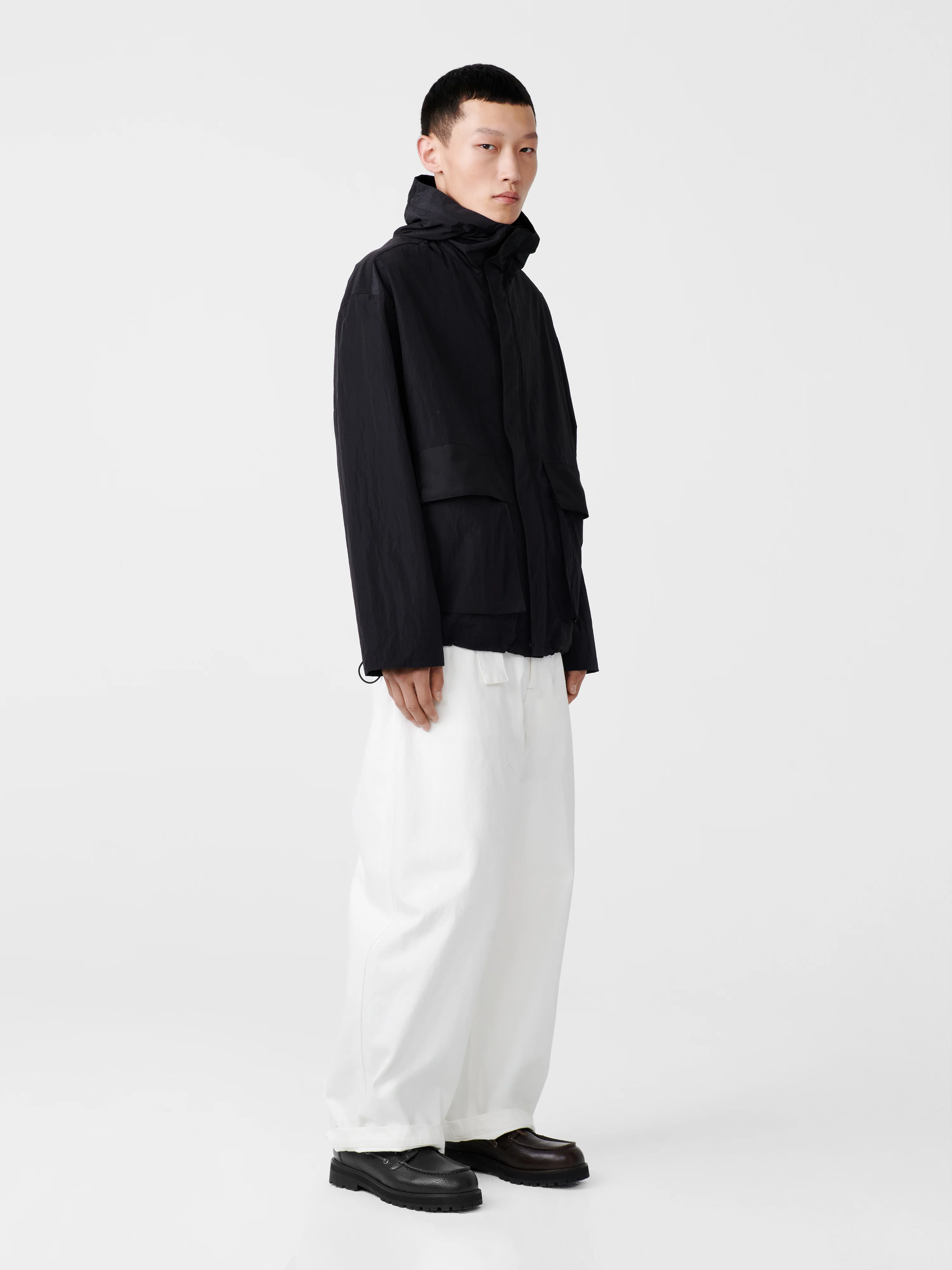 Lessen Jacket in Black - Image 2