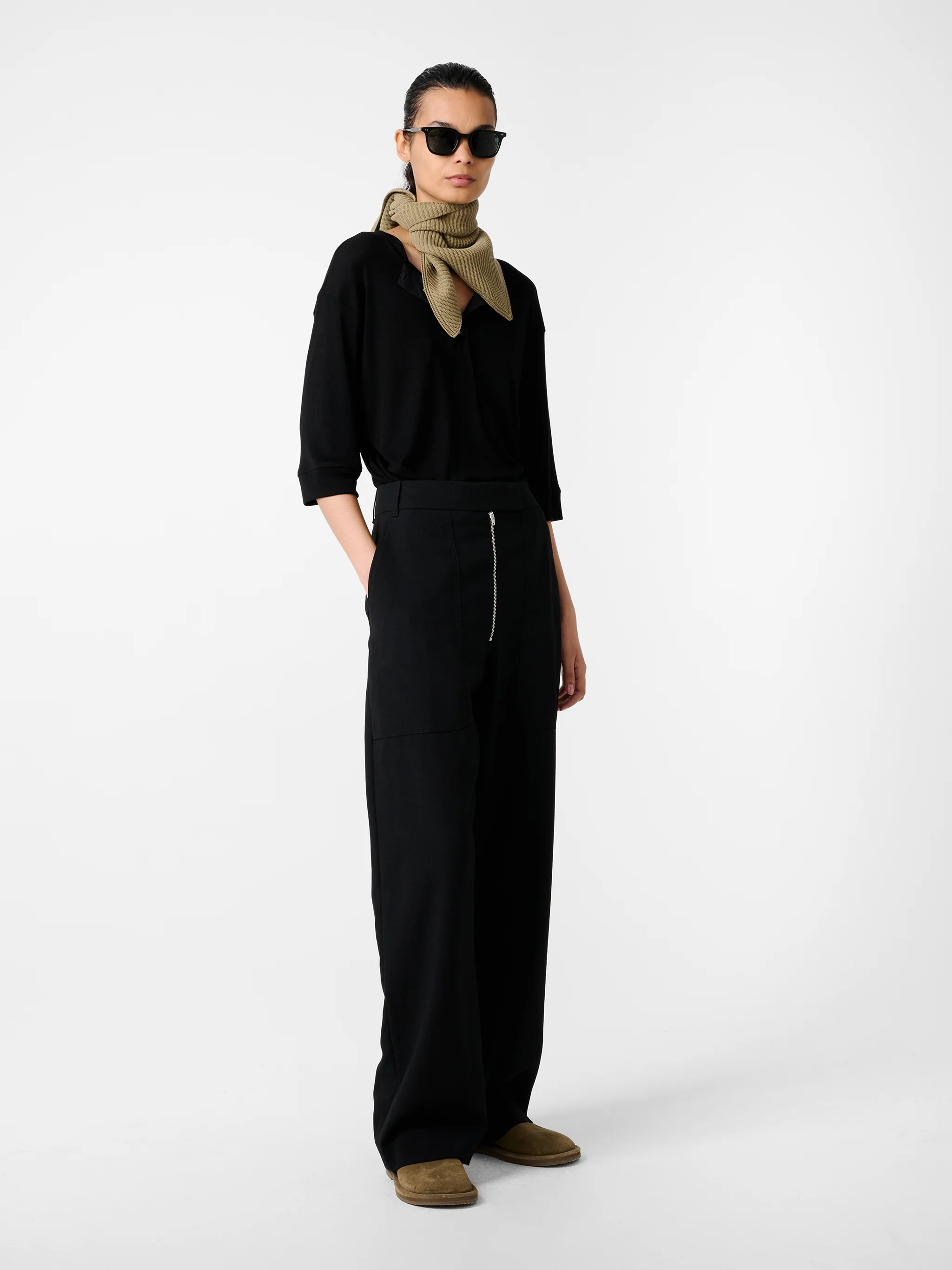 Lorem Jersey in Black - Image 3