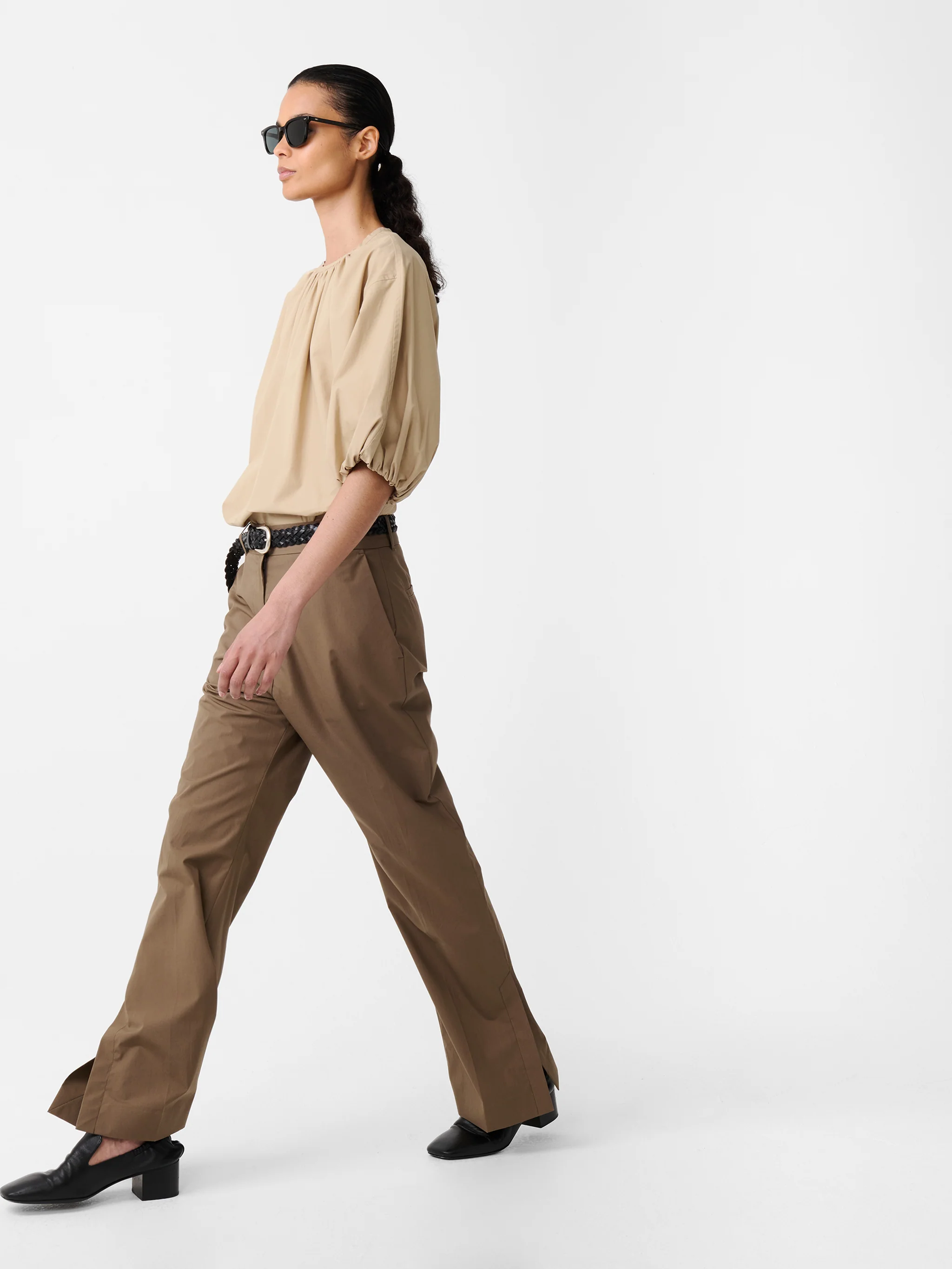 Mitra Pant in Boulder - Image 6