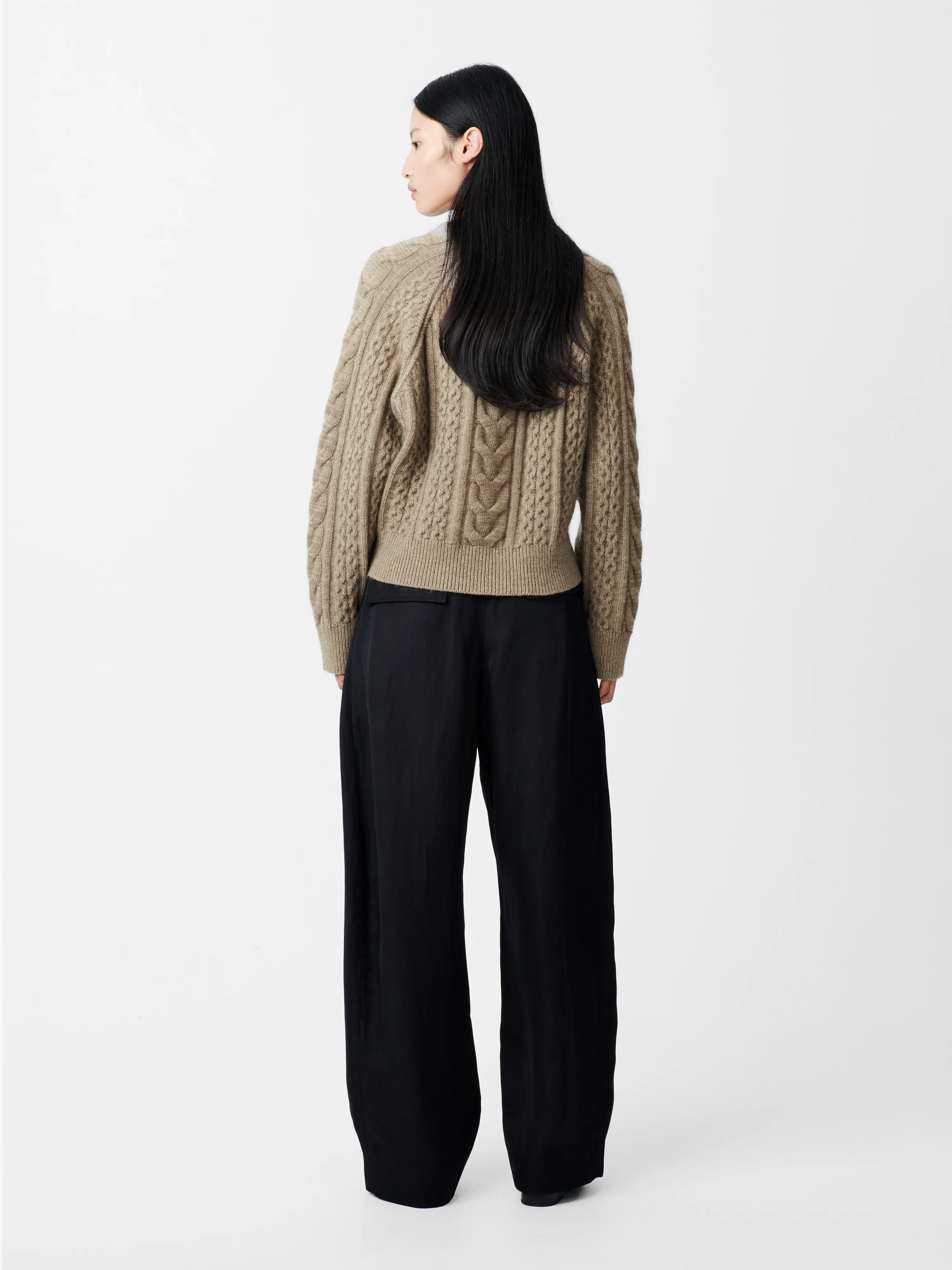 Molve Knit in Oatmeal - Image 6