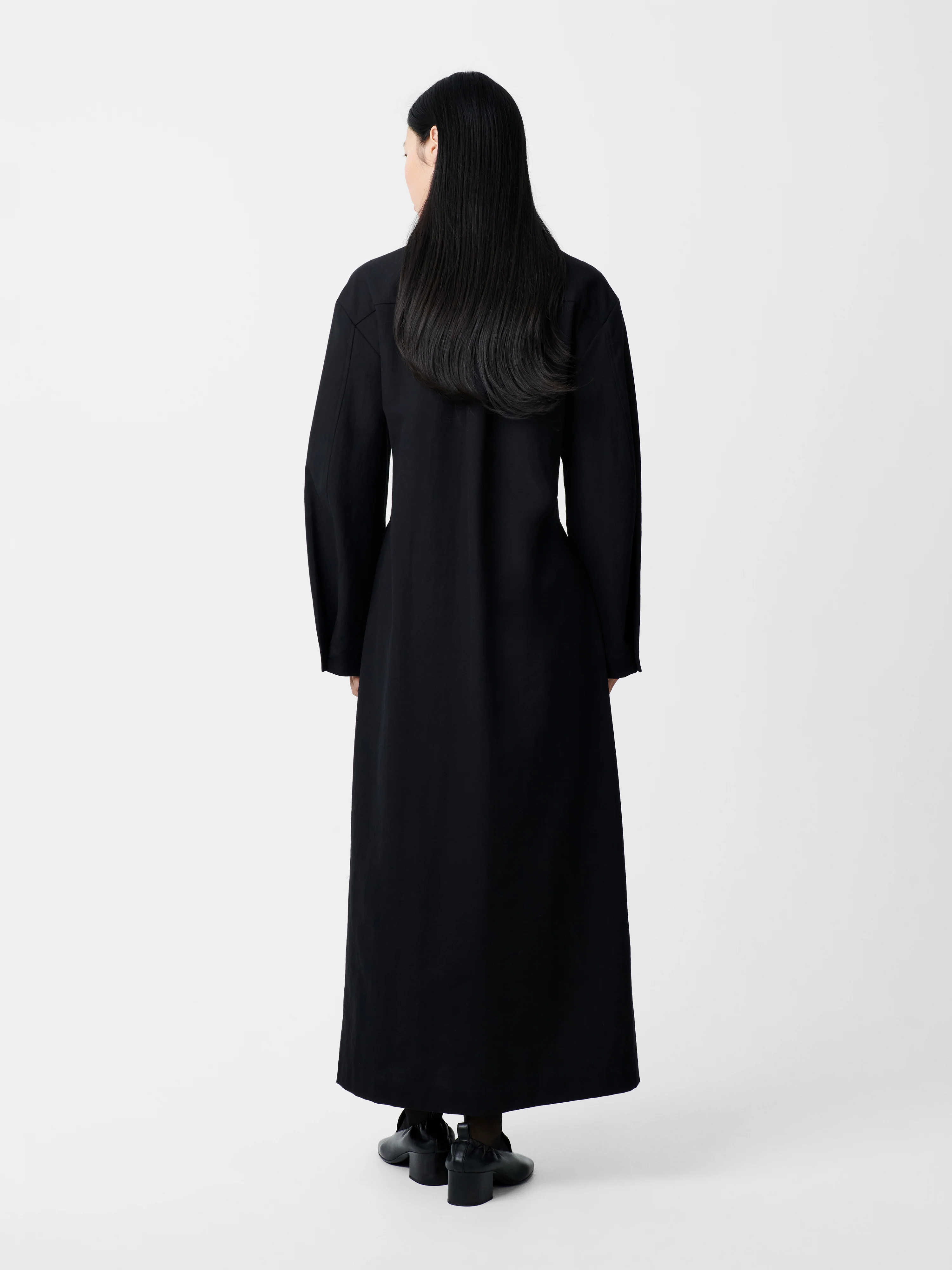 Mor Dress in Black - Image 6