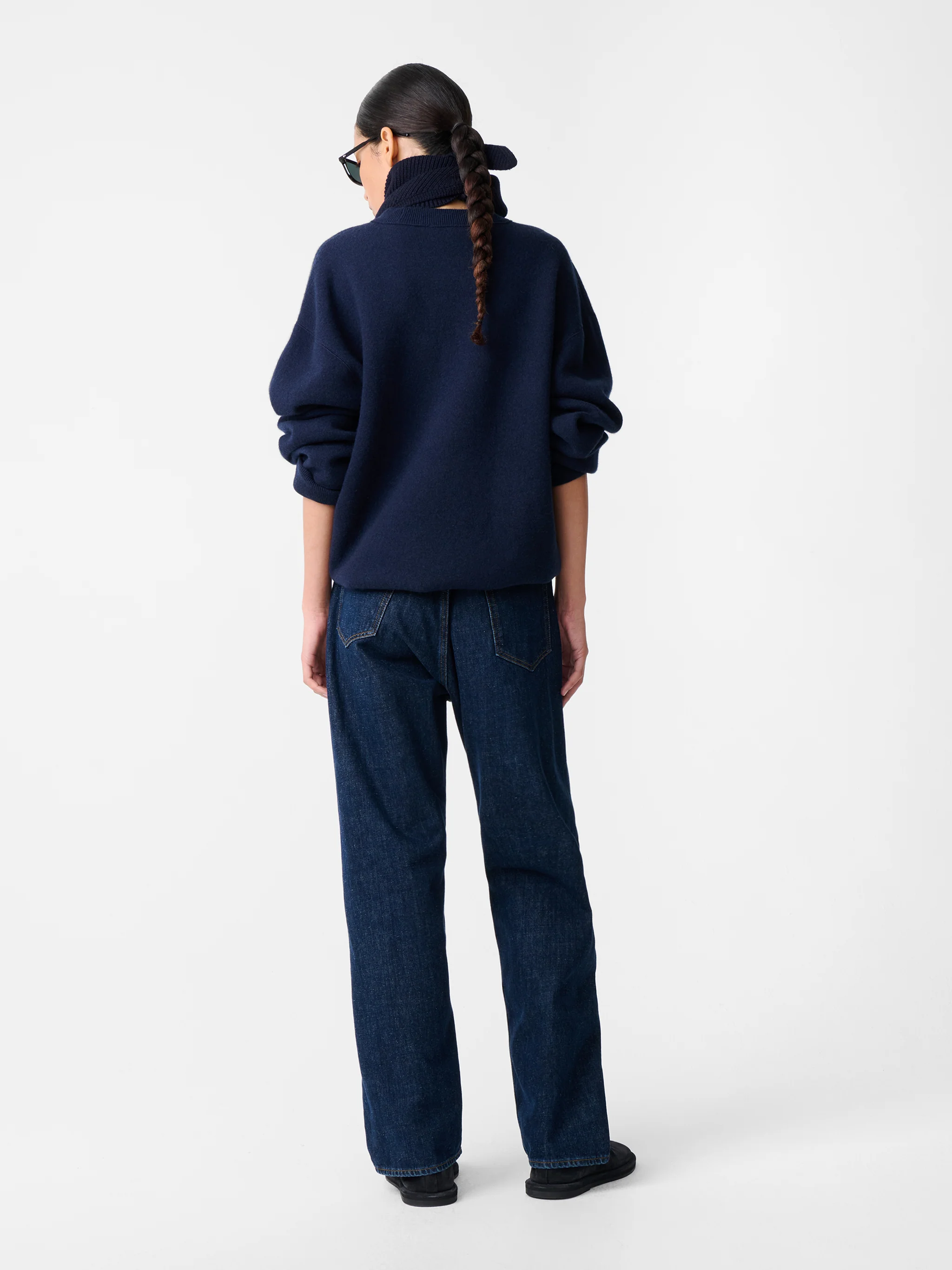 Moray Knit in Dark Navy - Image 4