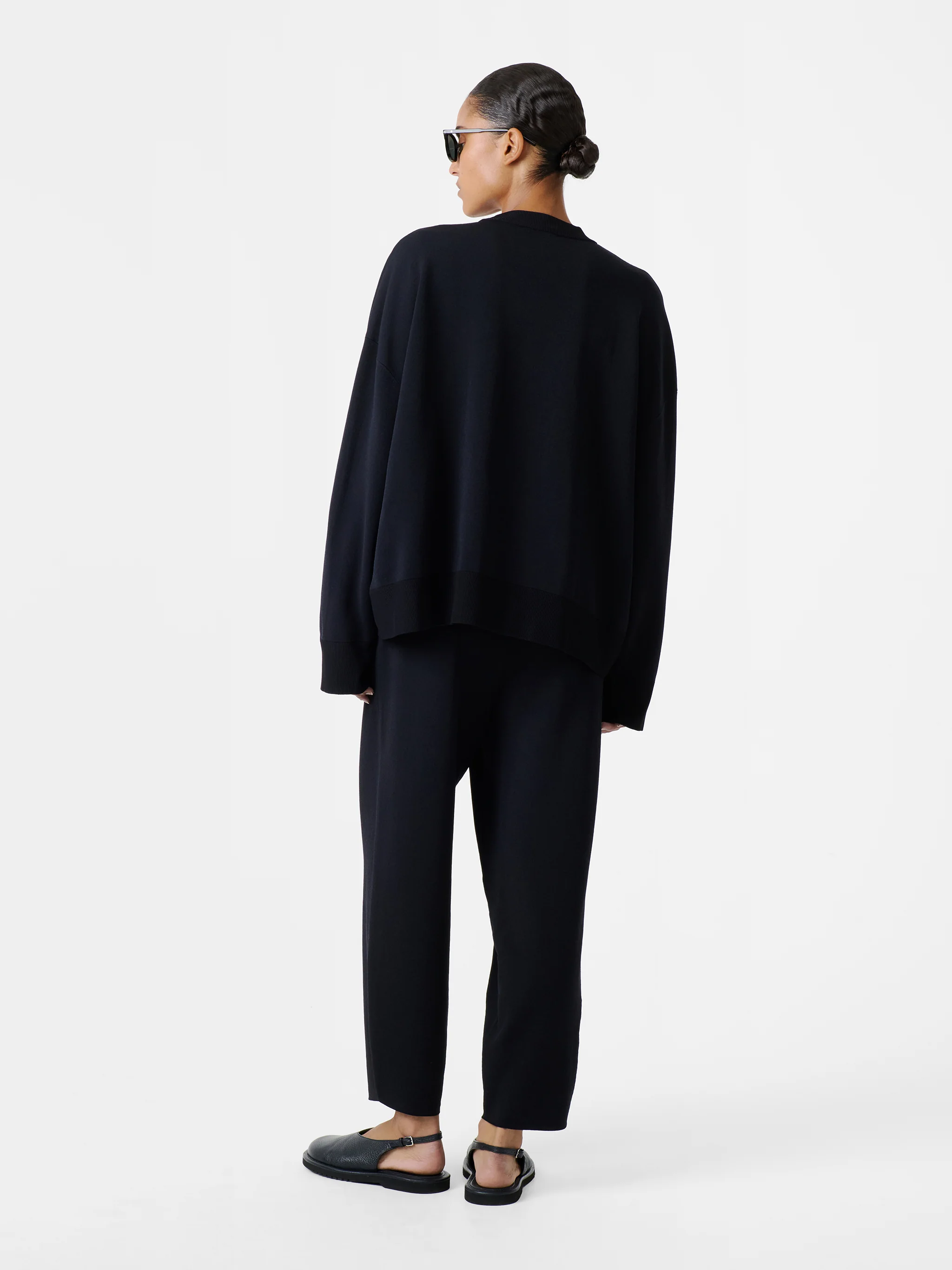 Moura Pant in Darkest Navy - Image 3