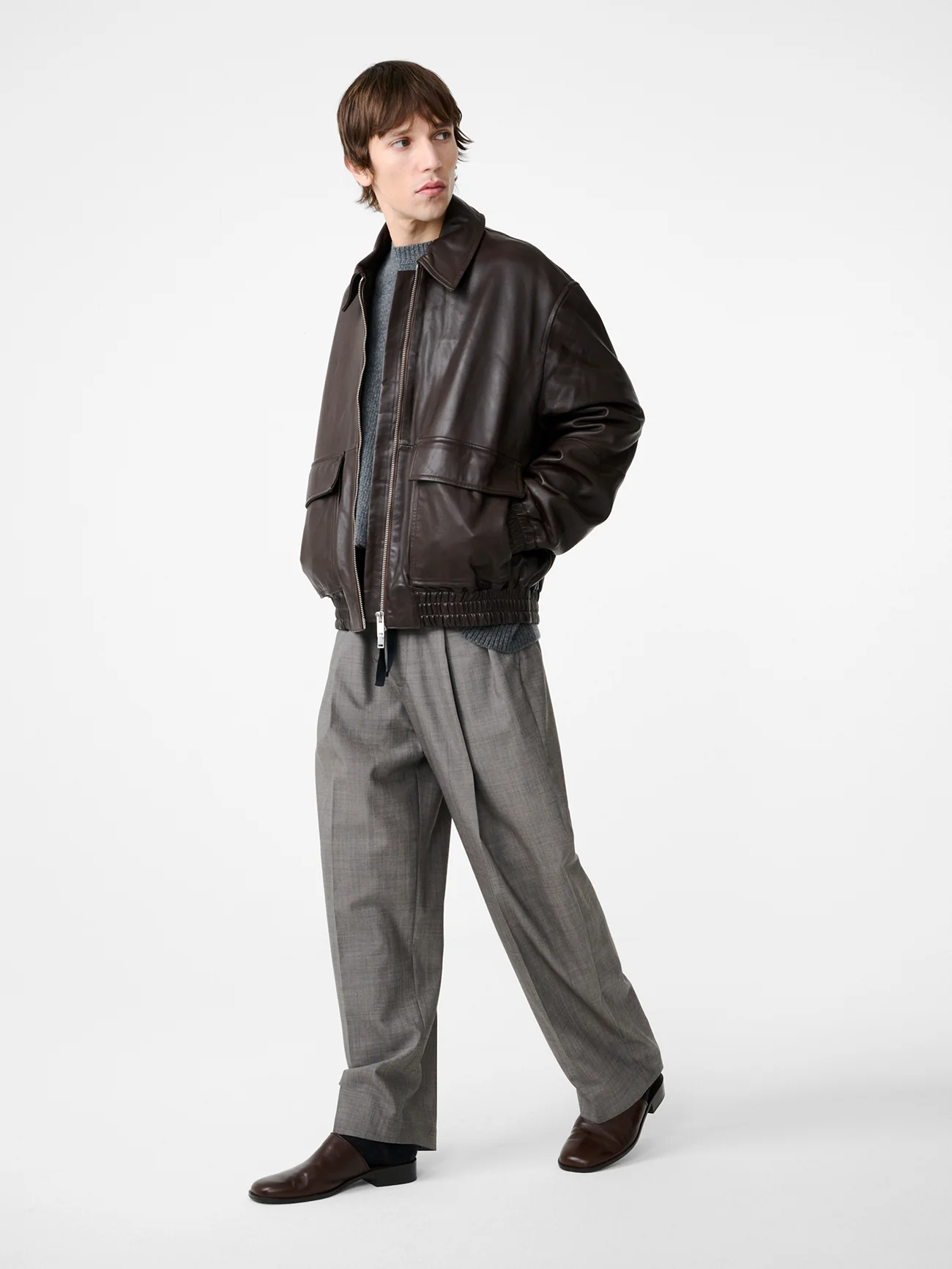 Noam Drawstring Pant in Warm Grey - Image 3