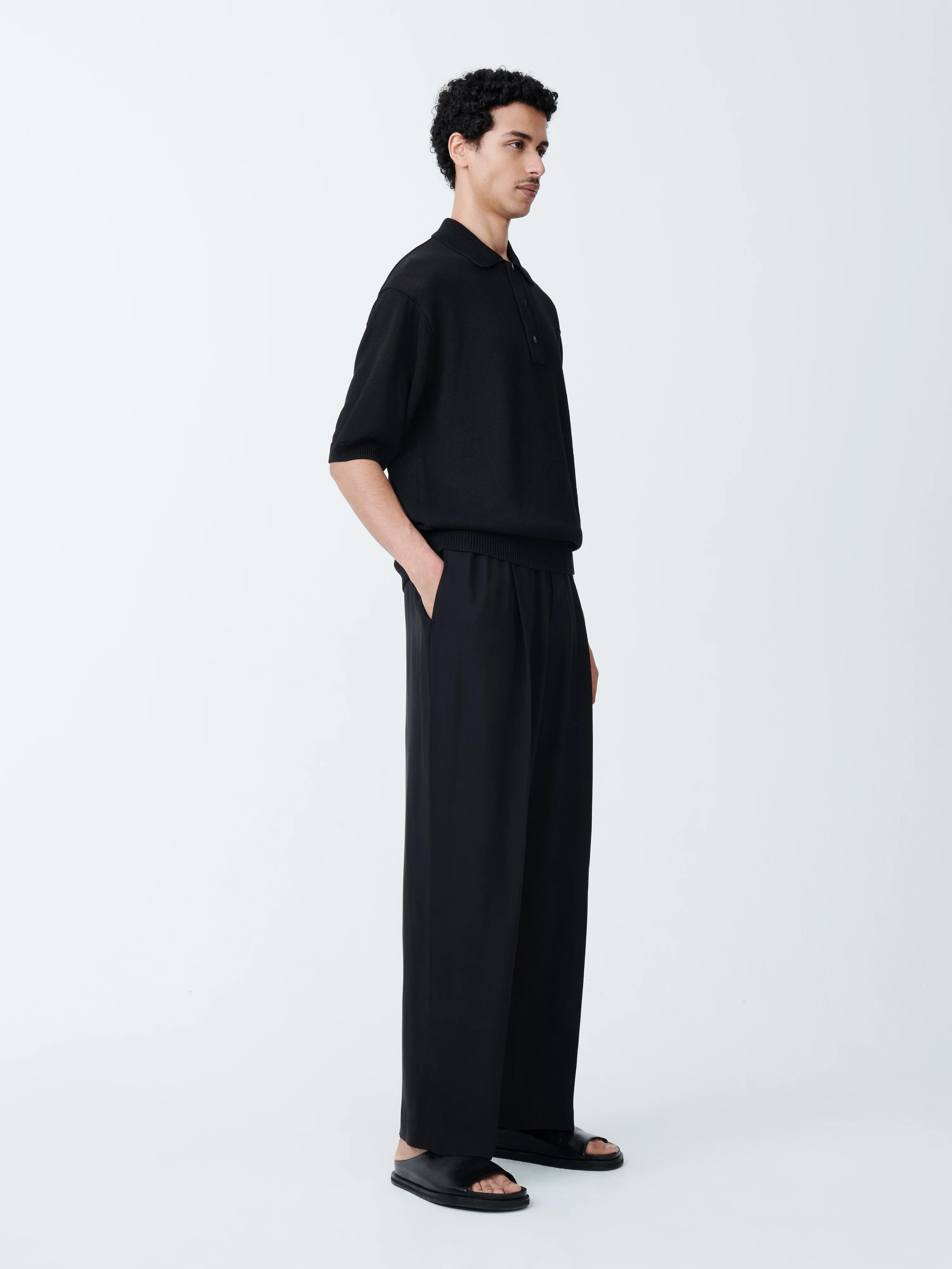Noam Pant in Darkest Navy - Image 3