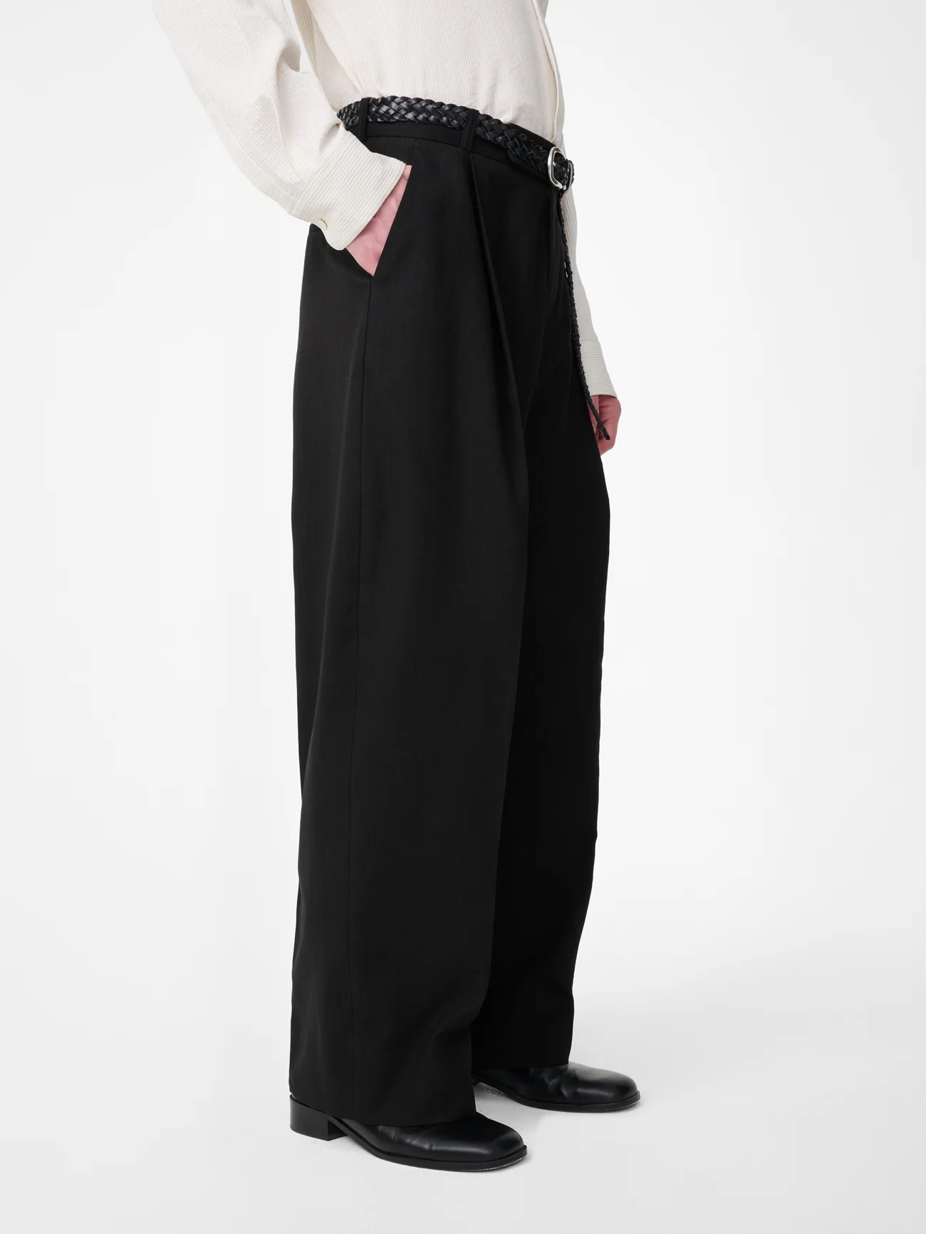 Pull Tailored Pant in Black - Image 7