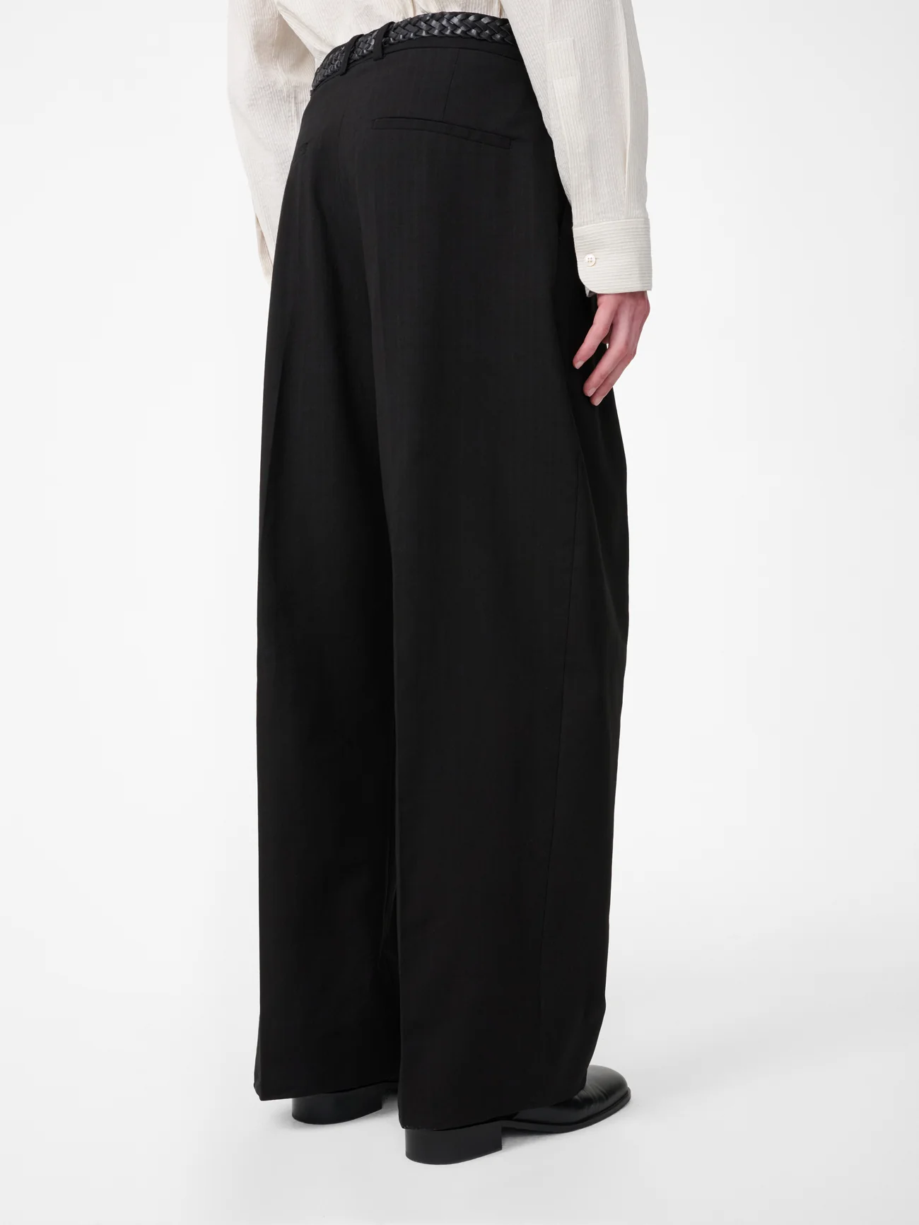Pull Tailored Pant in Black - Image 8