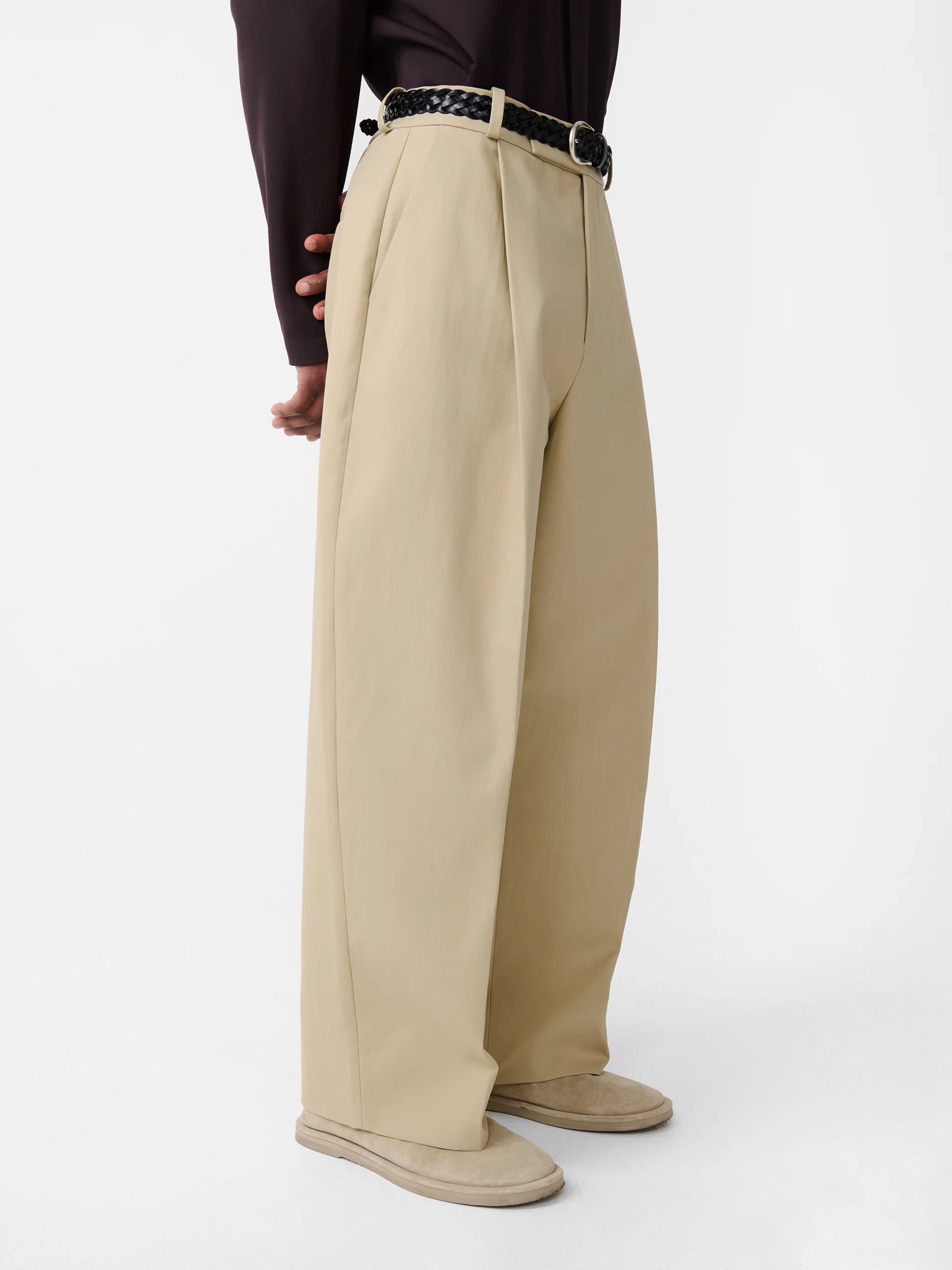 Pull Tailored Pant in Sand - Image 4