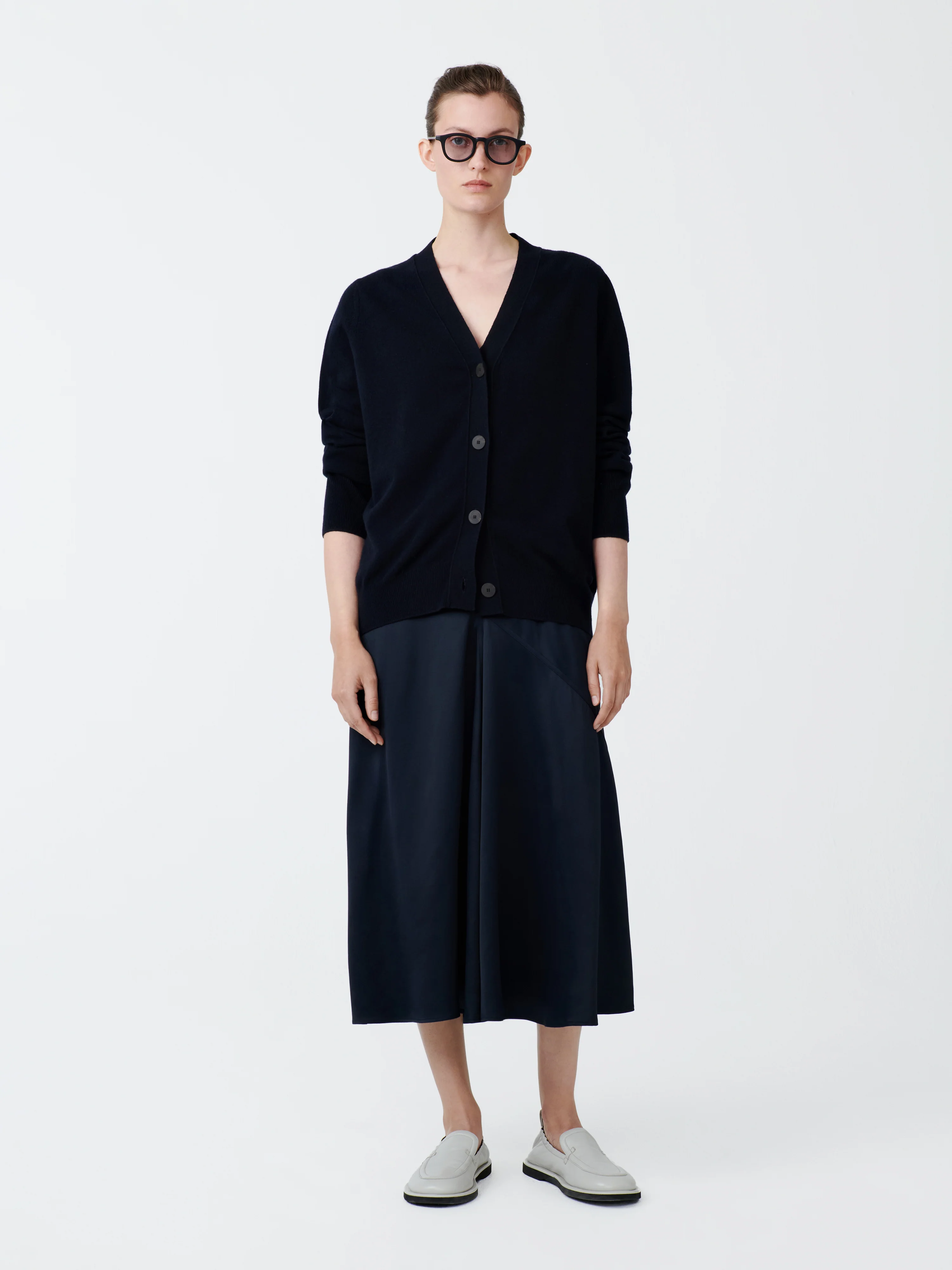 Rall Knit in Darkest Navy - Image 2