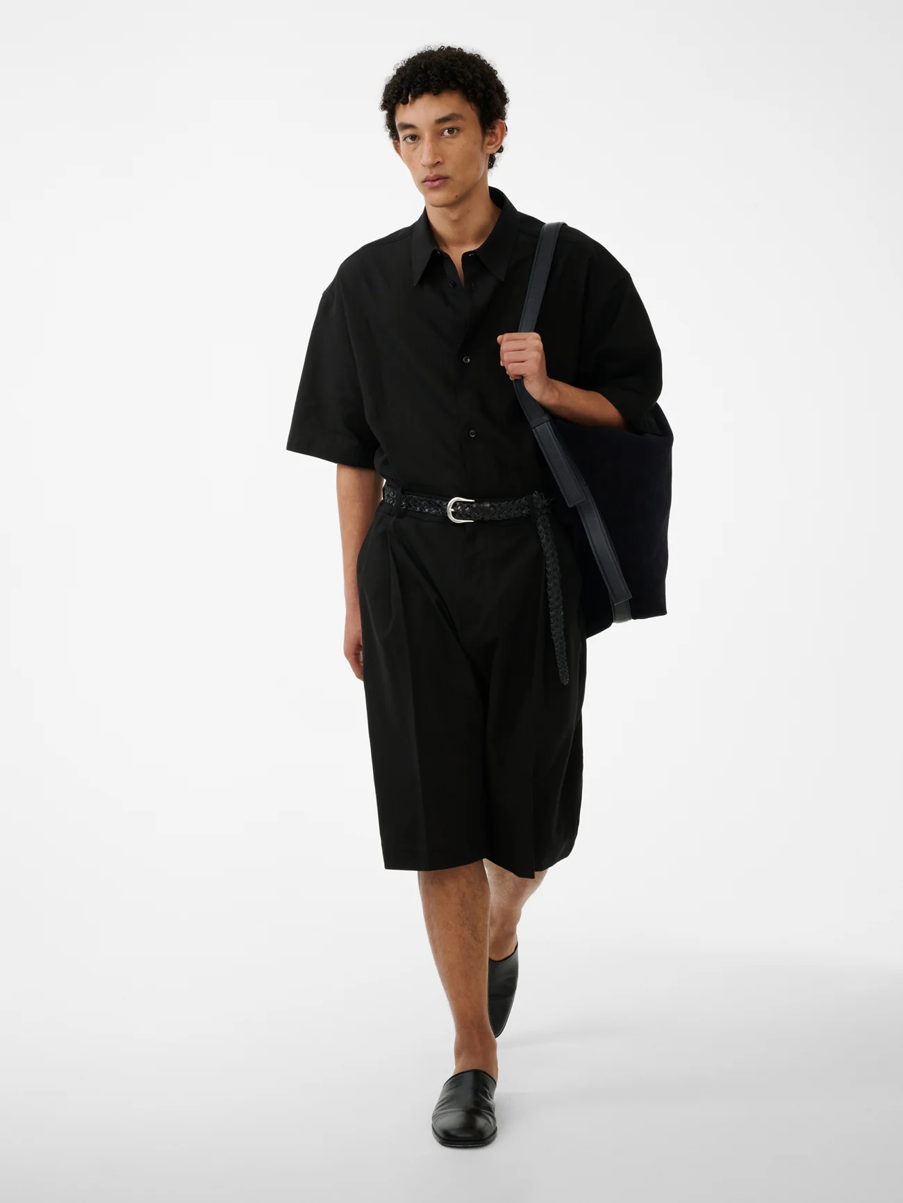 Sanko Short Sleeve Shirt in Black - Image 2