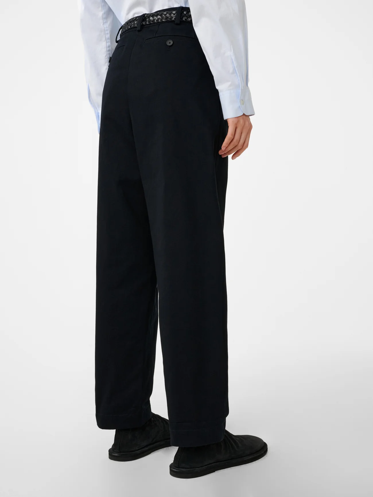 SN x PERFUMER H Cologne Pleated Pant in Dark Navy - Image 9