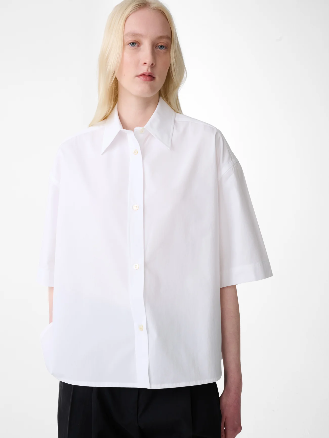 Tocoa Short Sleeve Shirt in White - Image 4