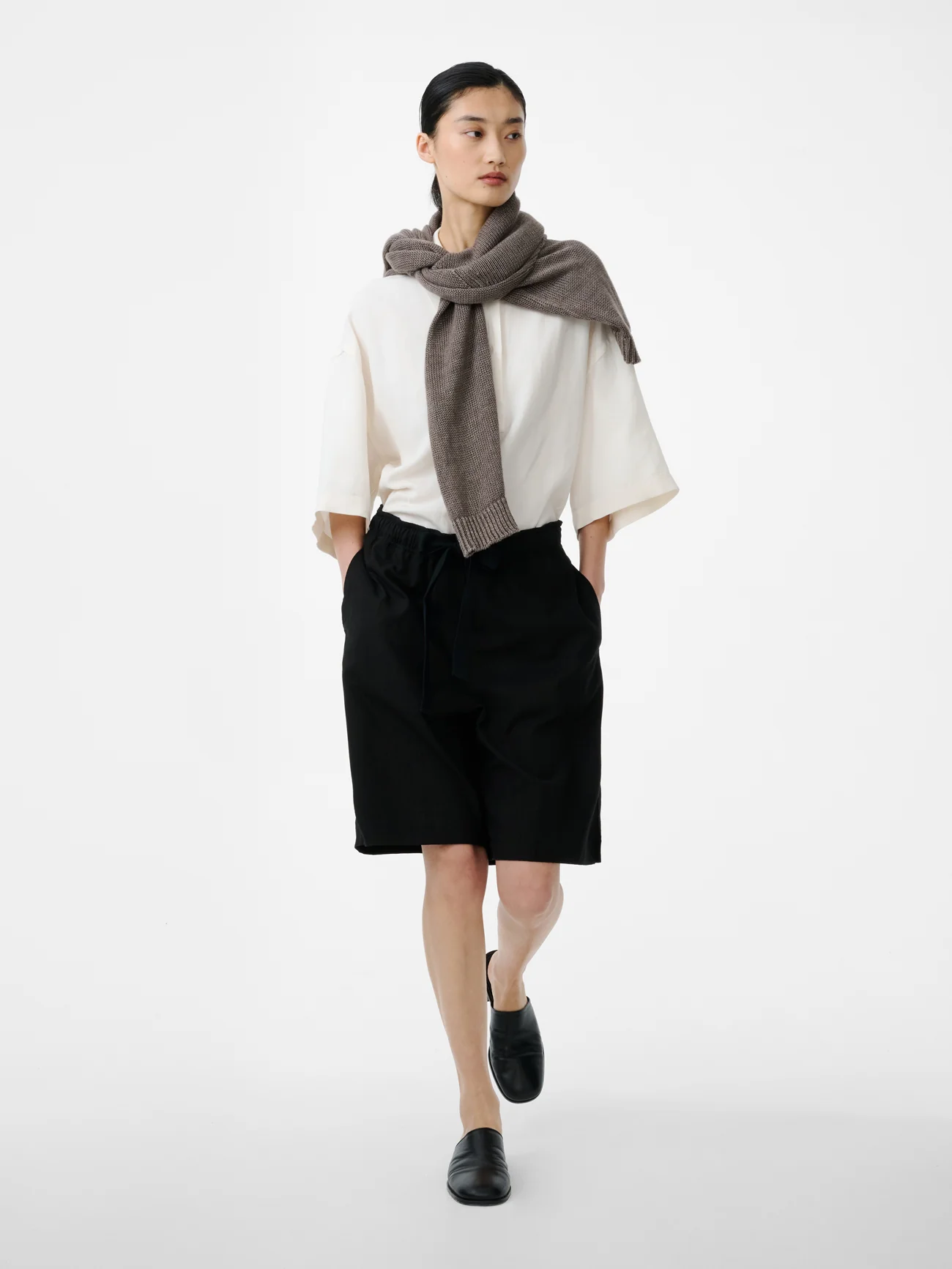 Toulon Short Sleeve Linen Polo in Chalk - Image 3