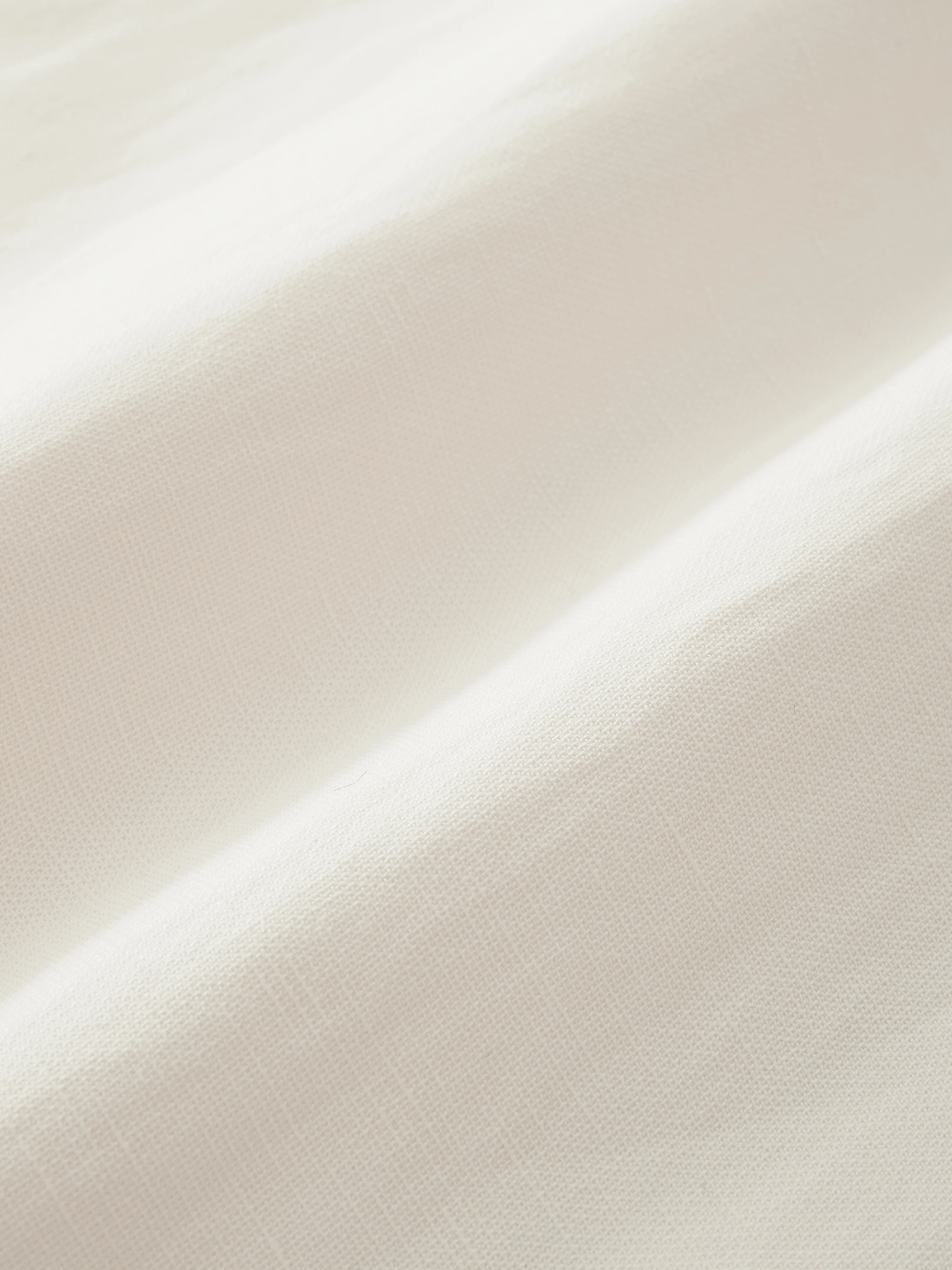 Toulon Short Sleeve Linen Polo in Chalk - Image 7