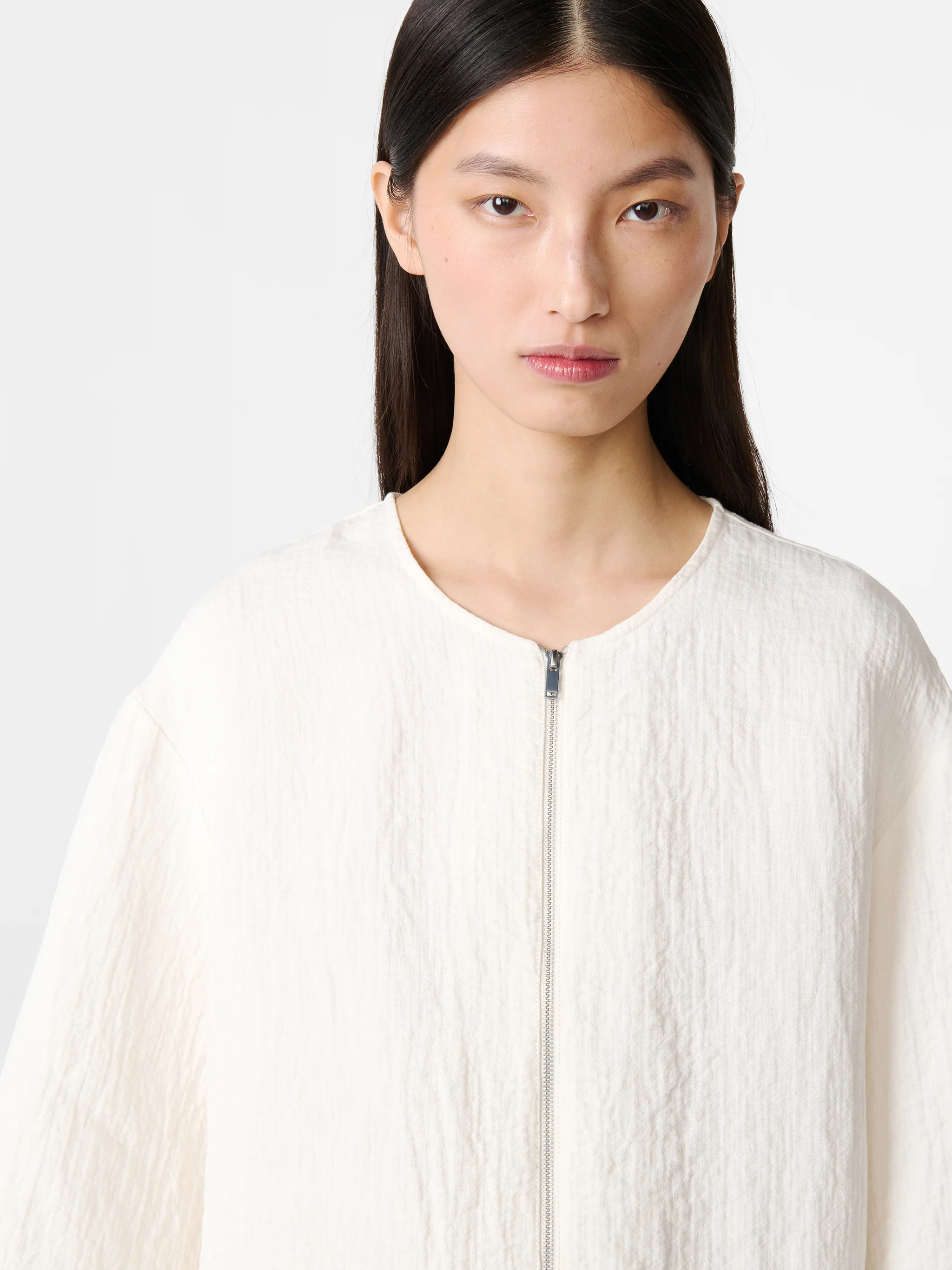 Tuttle Linen Shirt in Parchment - Image 5