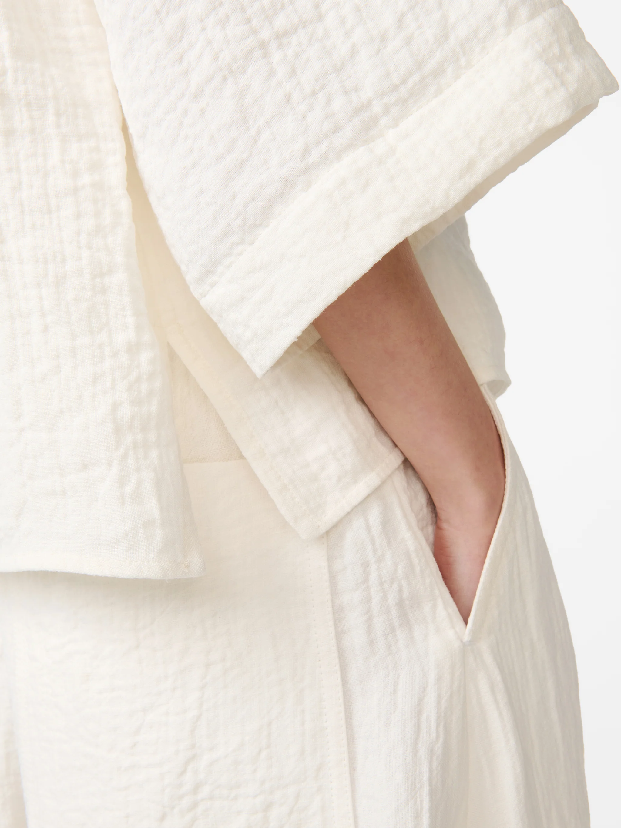 Tuttle Linen Shirt in Parchment - Image 6